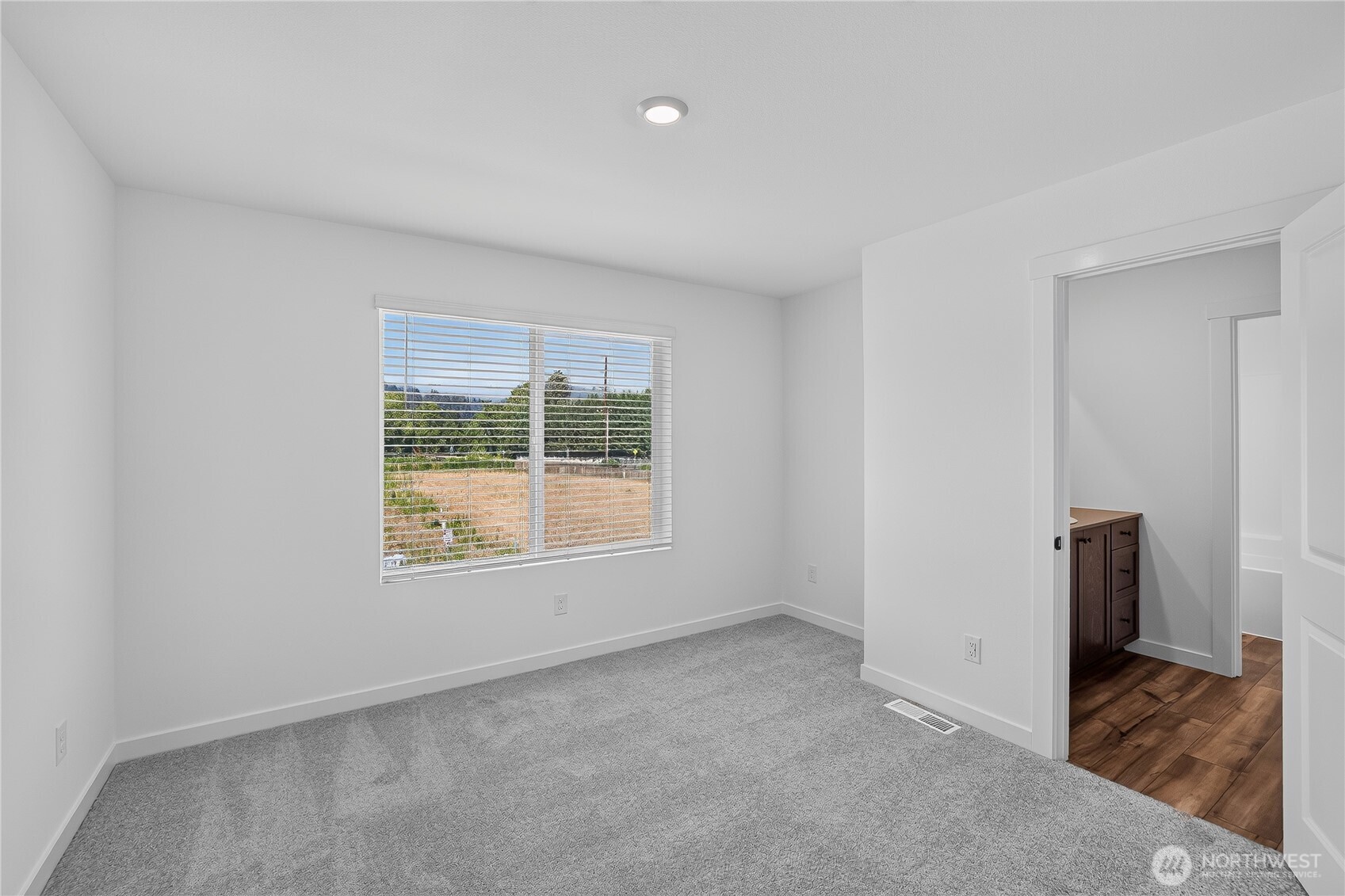 2325 Ash Street Property Photo 19