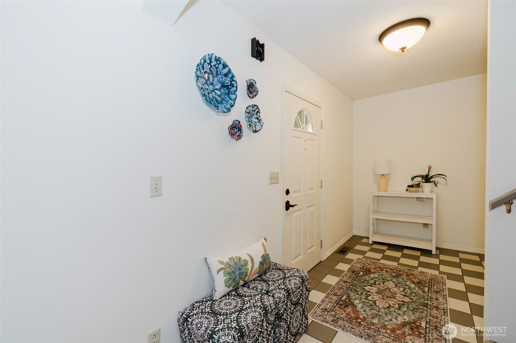 7215 Ne Dolphin Drive Property Photo 8