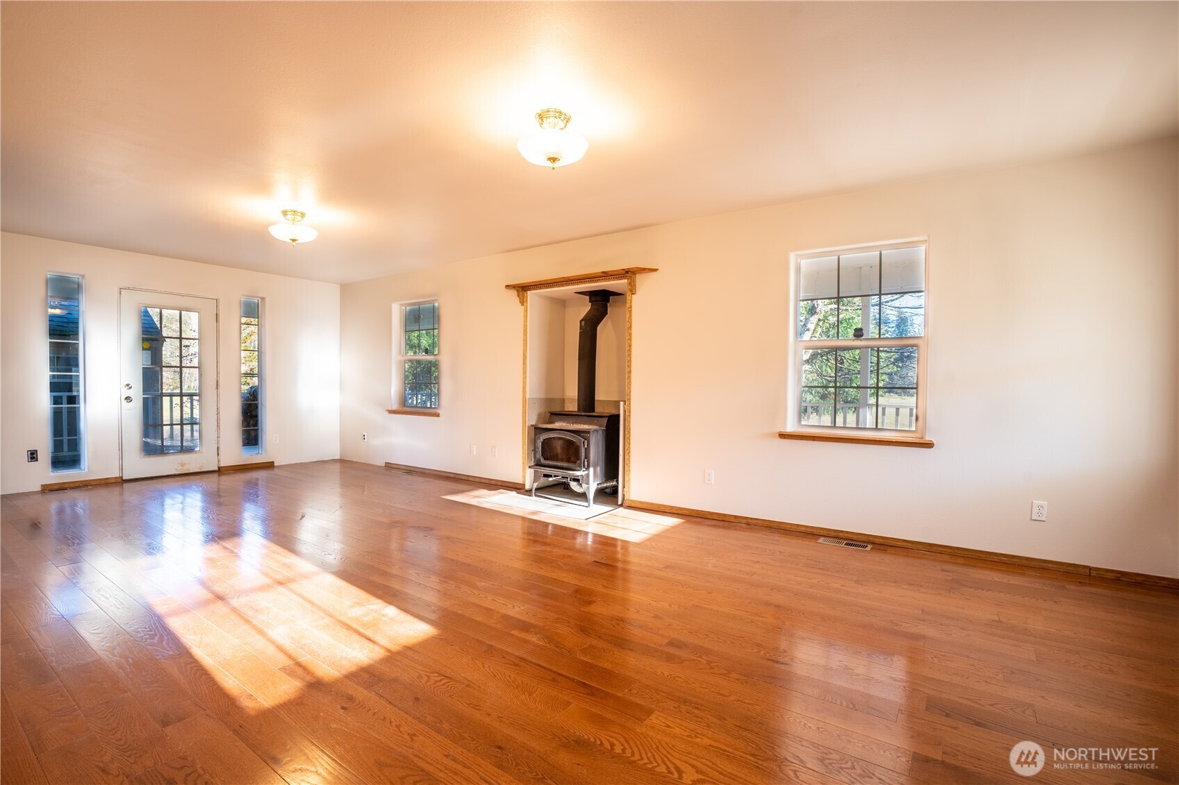 732 Satsop Road Property Photo 2