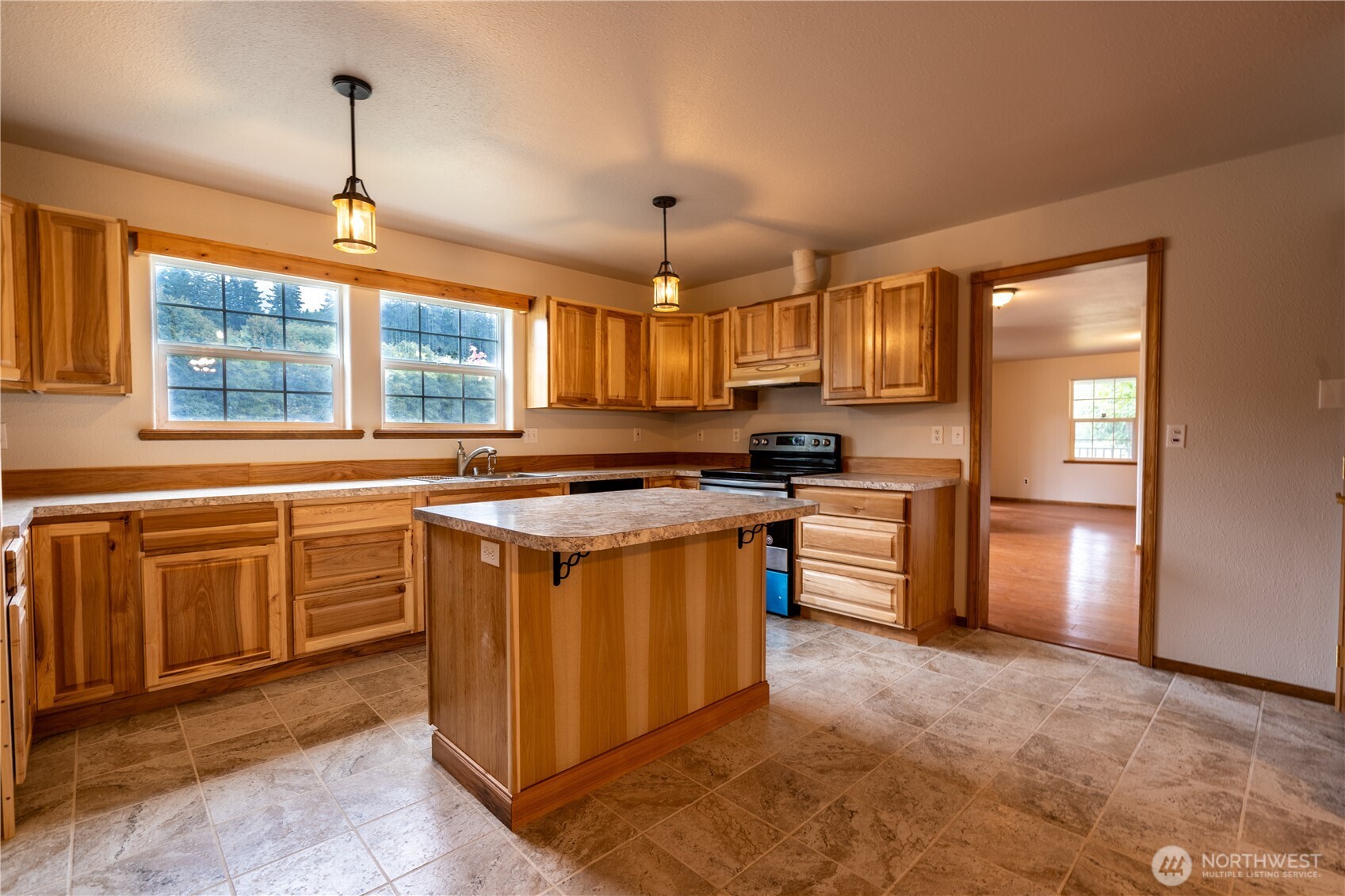 732 Satsop Road Property Photo 5