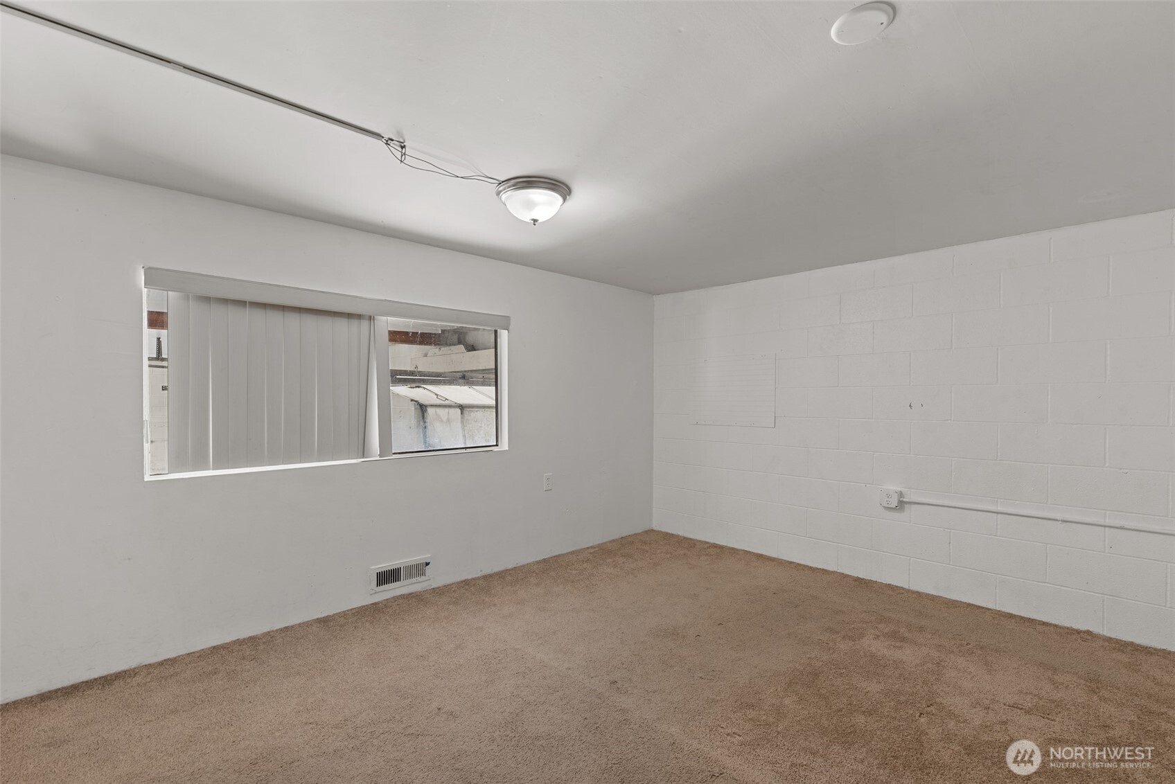 1106 Crescent Street Property Photo 17