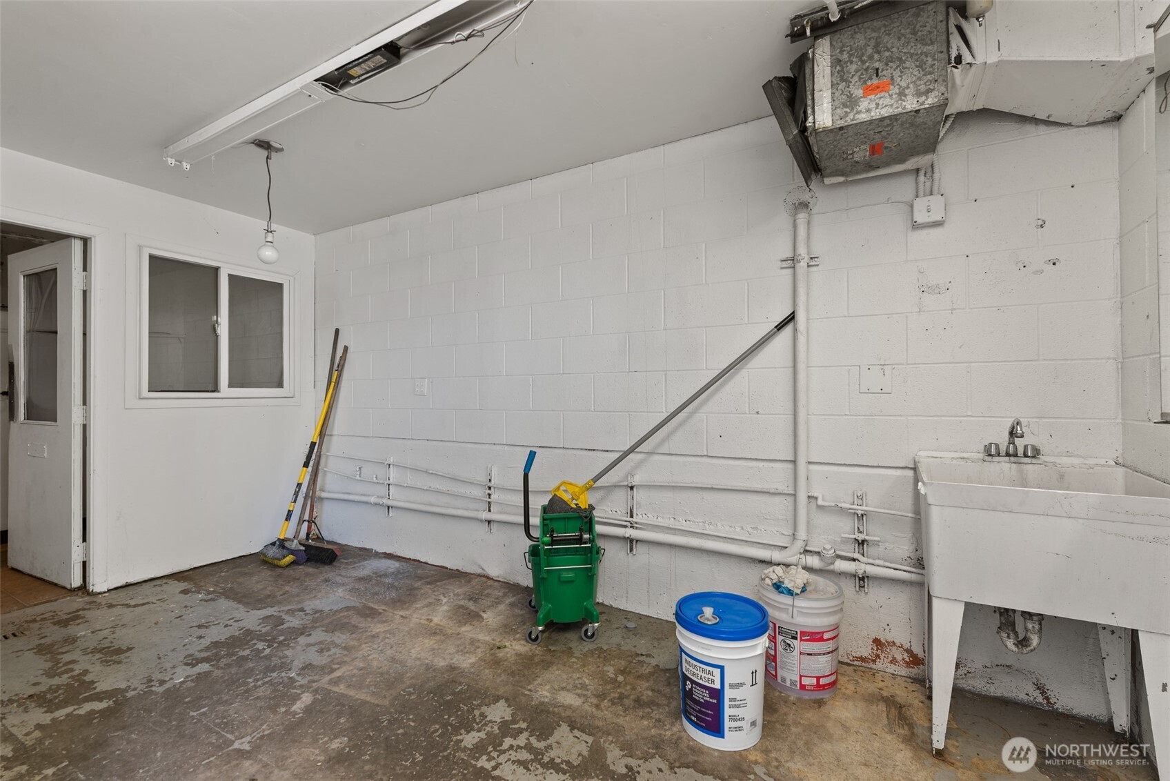 1106 Crescent Street Property Photo 20