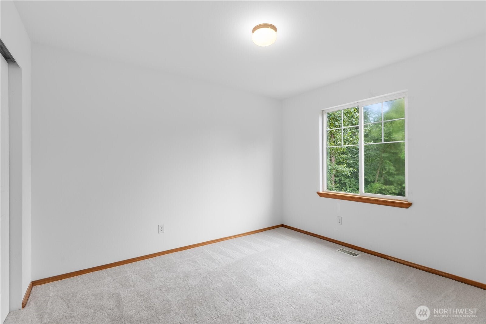 19414 77th Place Property Photo 24