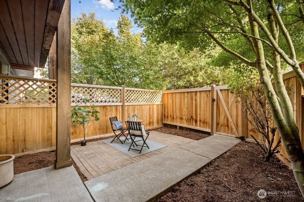 1712 Nw 58th Street B Property Photo 5