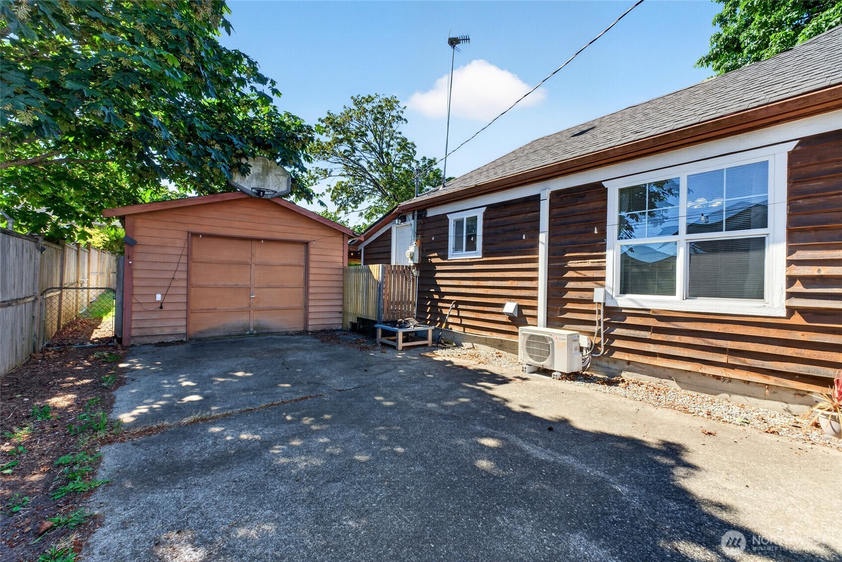 10920 47th Avenue Property Photo 23