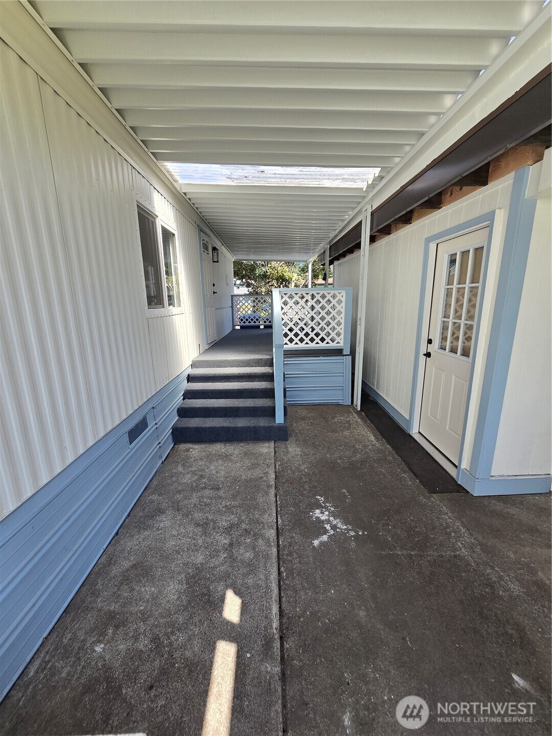 20710 9th Avenue 16 Property Photo 20