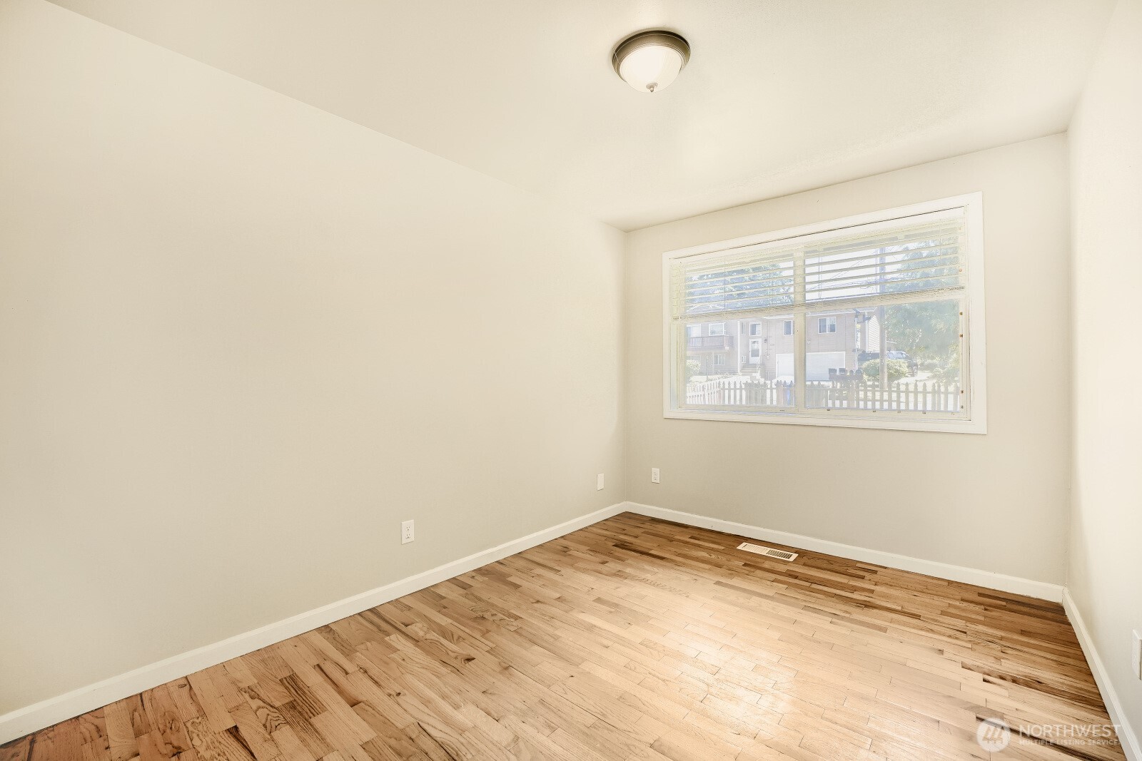 23227 110th Place Property Photo 13