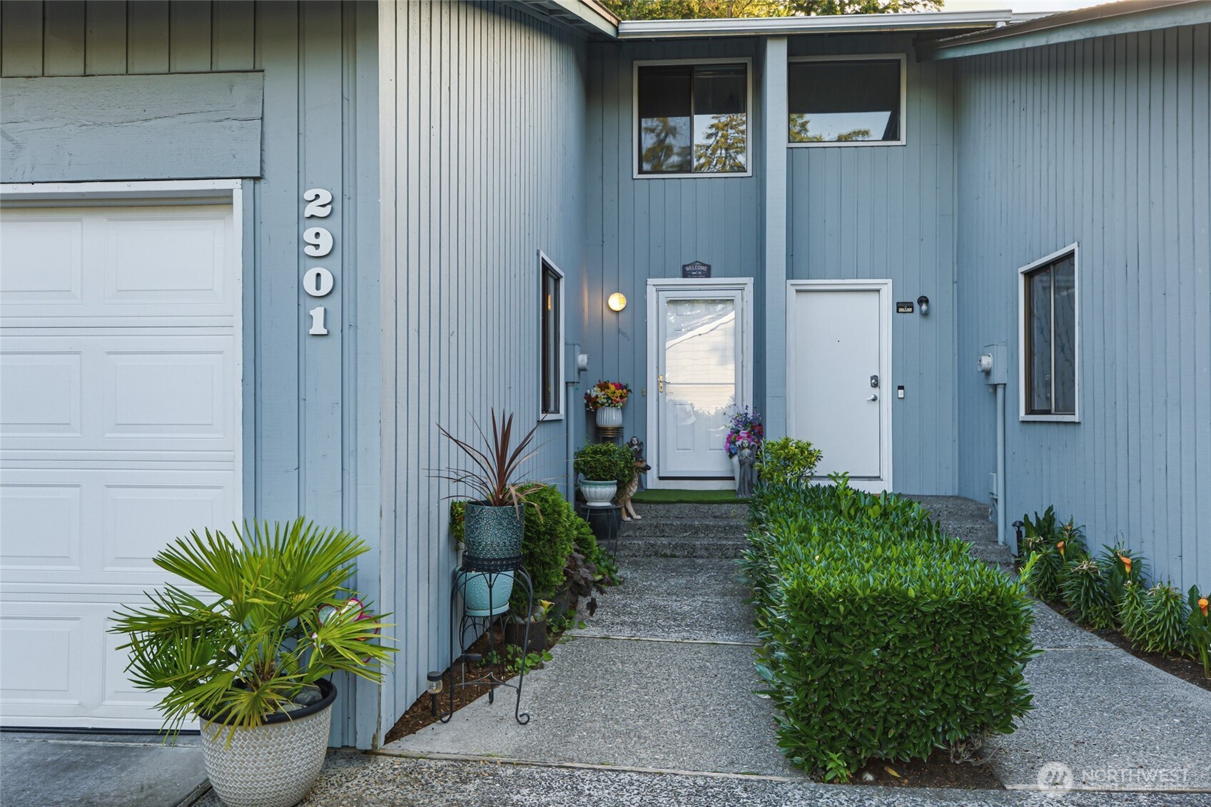 2901 27th Place Property Photo 3