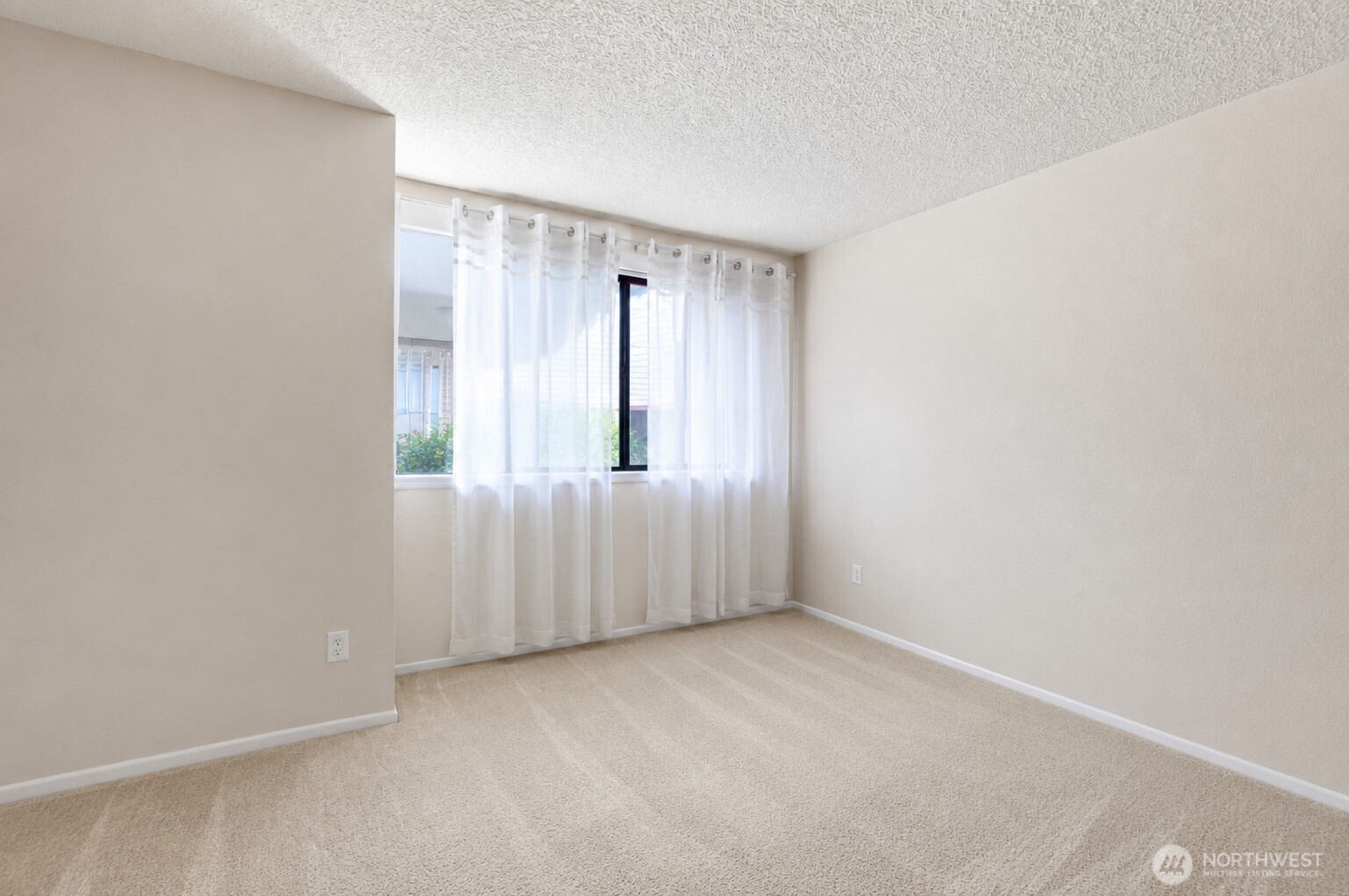2901 27th Place Property Photo 24