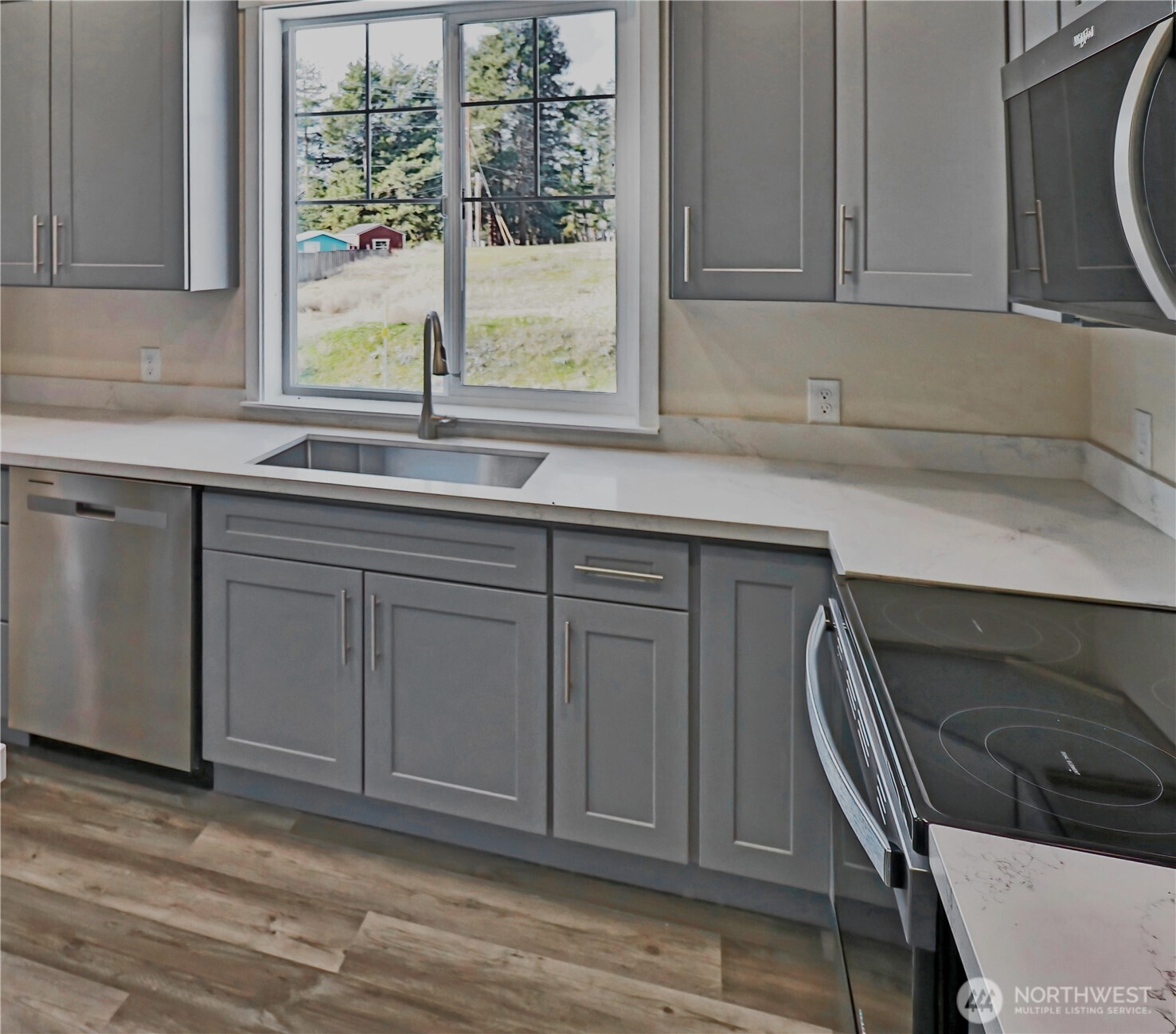 604 Ross Canyon Road Property Photo 2