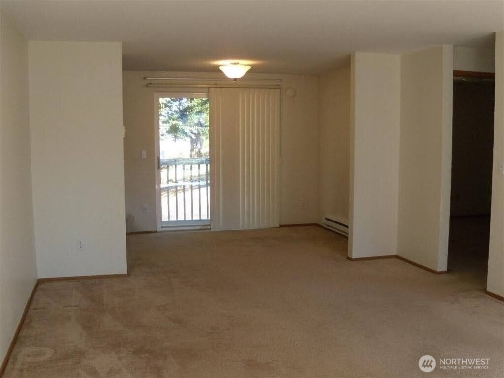 7909 -7911 114th St Court Property Photo 3