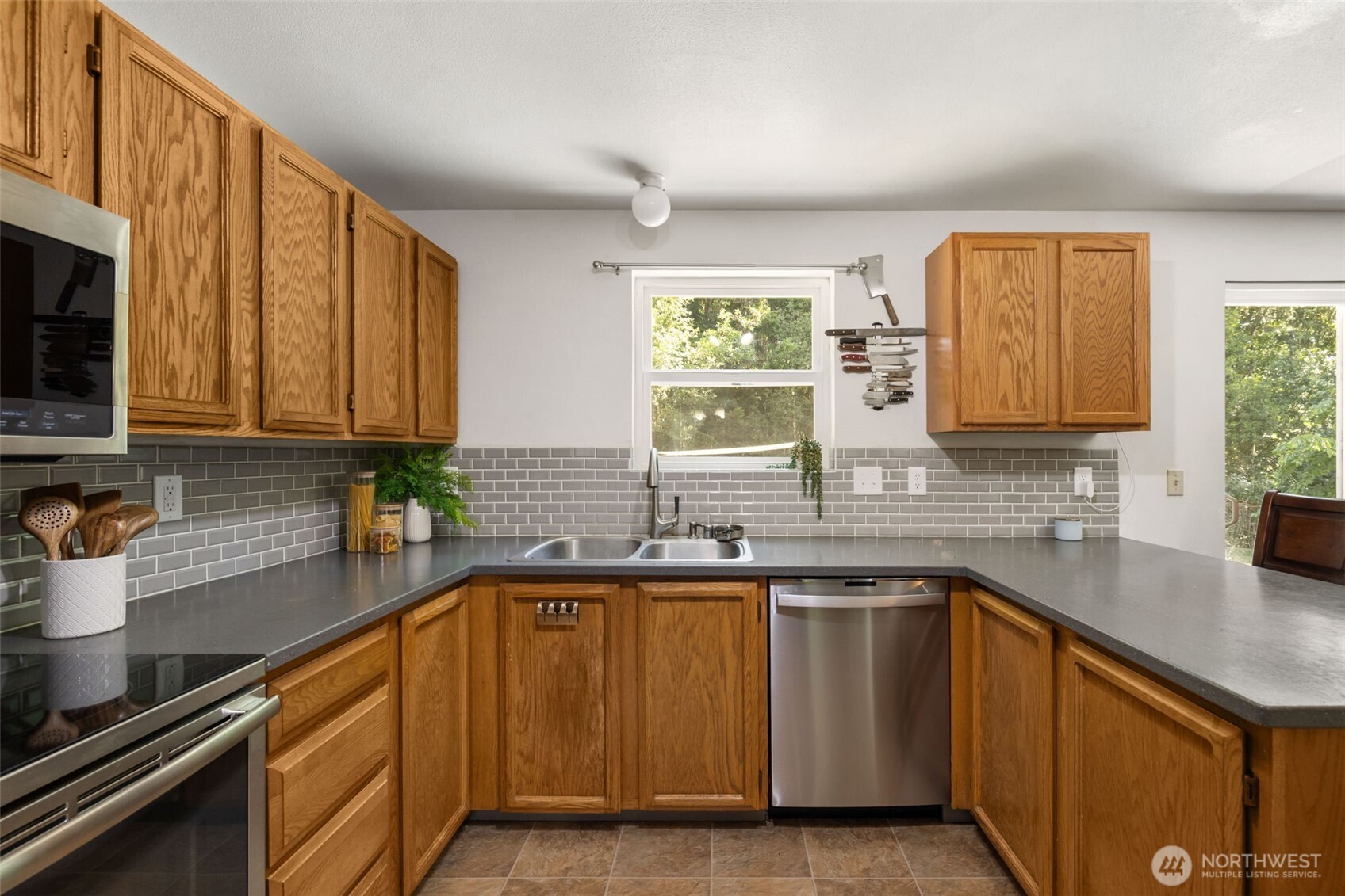21 Ne Admiral Drive Property Photo 9