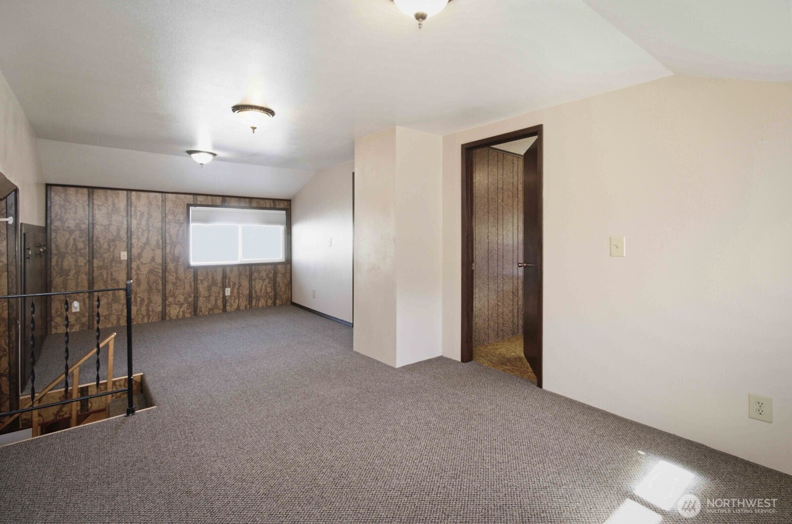 298 4th Street Street Property Photo 32