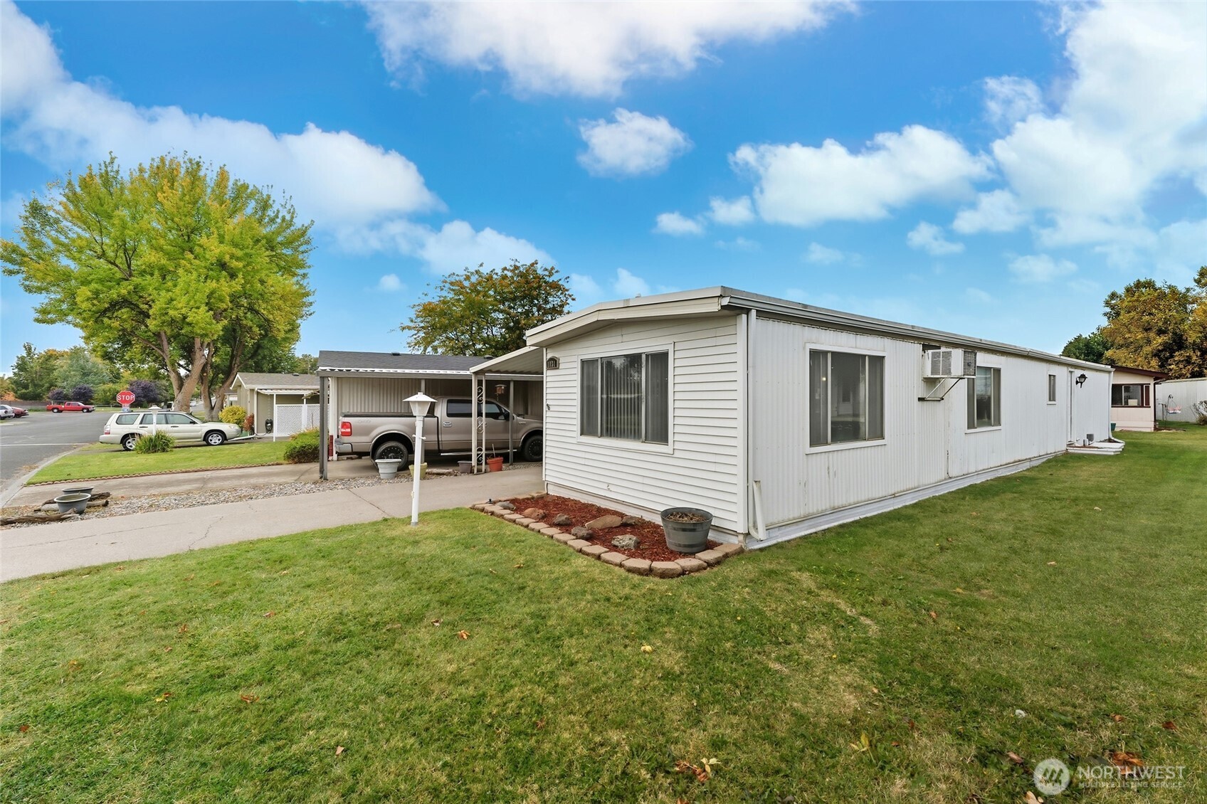 1031 Se Scenic View Drive Property Photo 3
