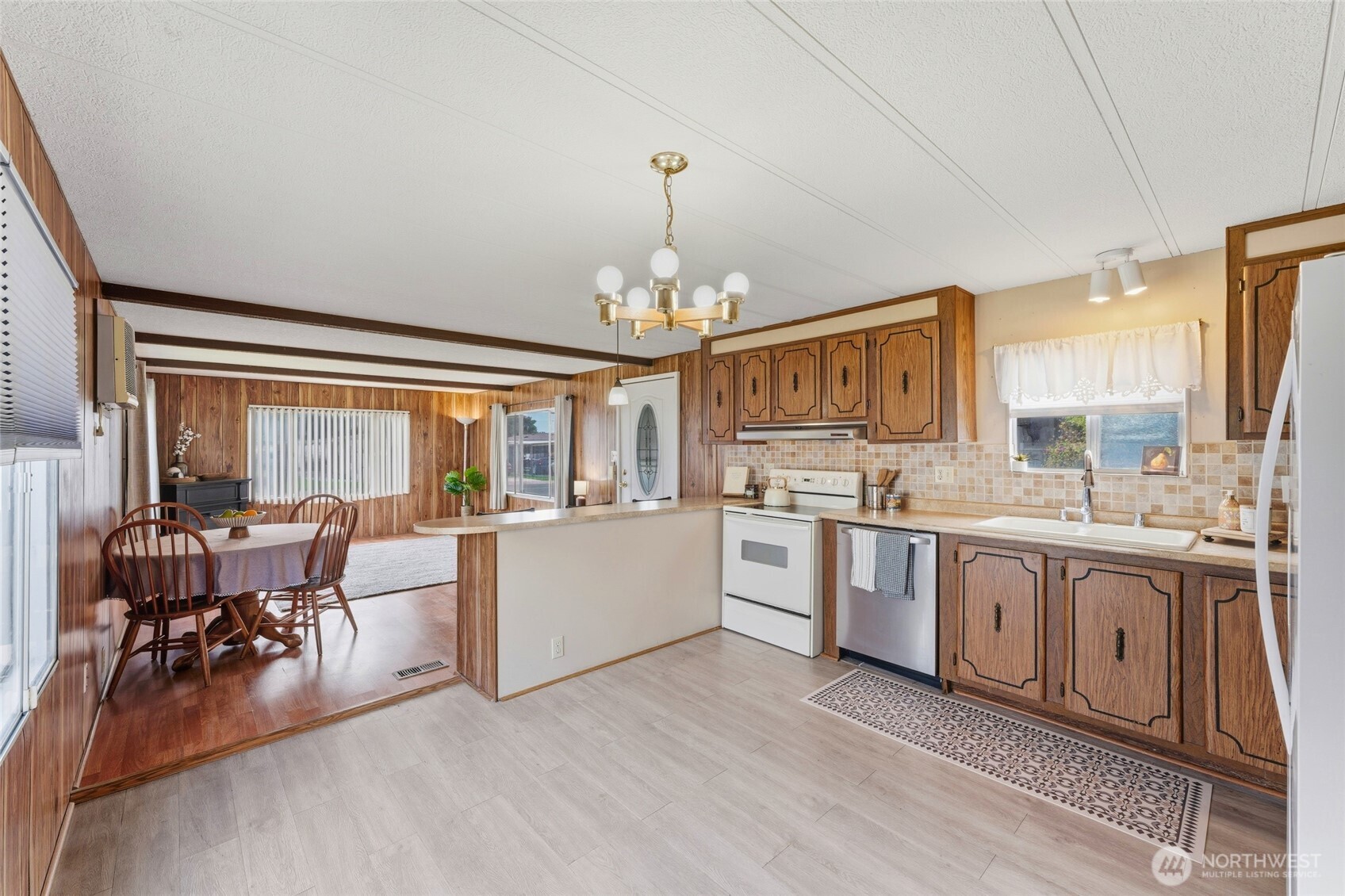 1031 Se Scenic View Drive Property Photo 9
