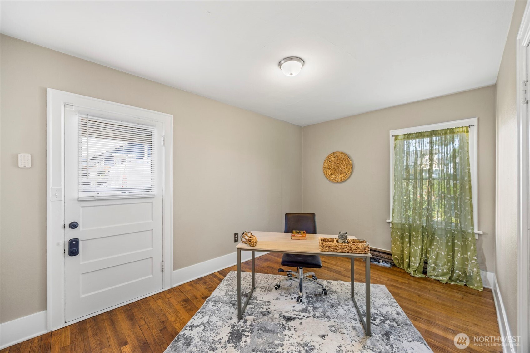 1216 Burwell St Property Photo 19
