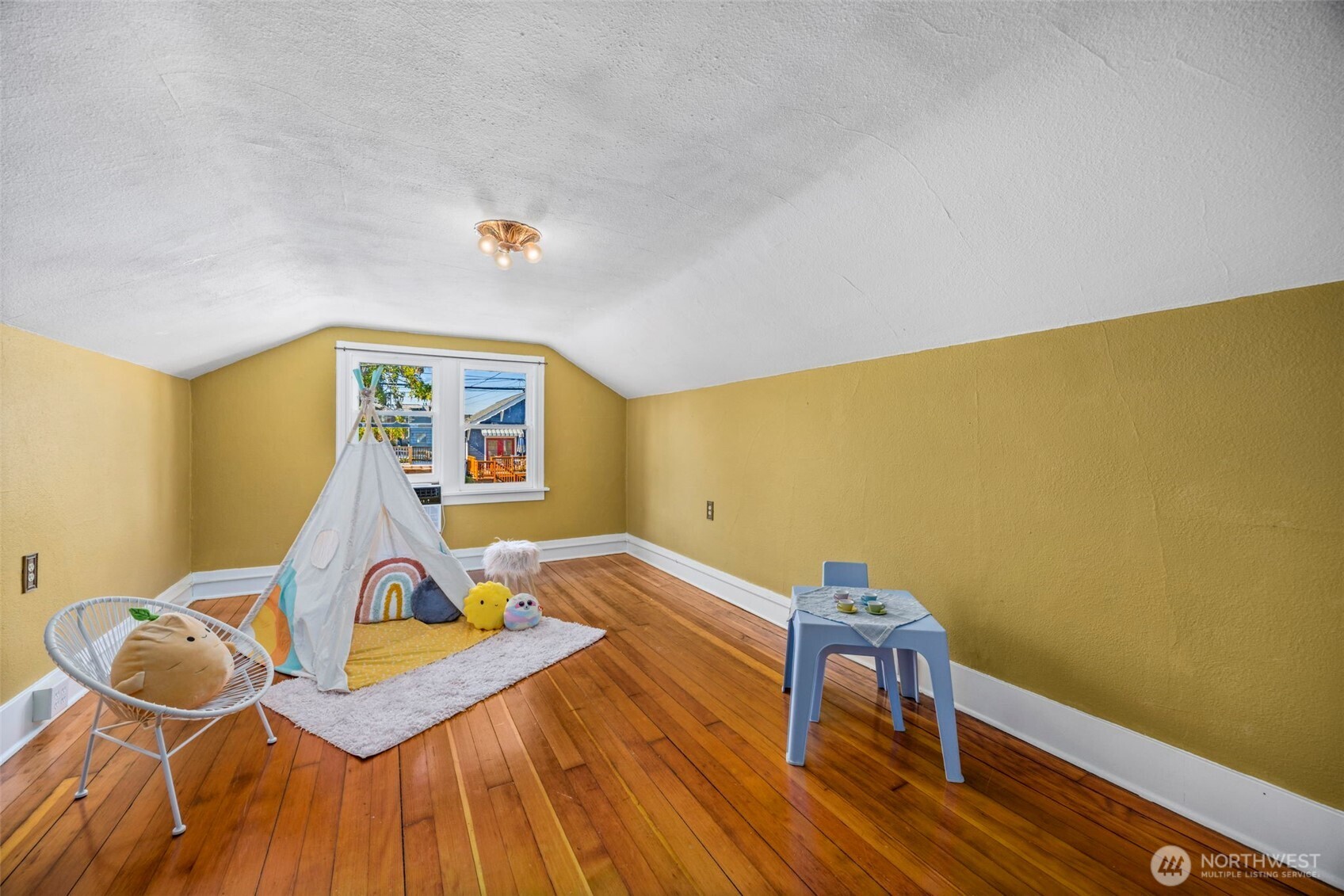 1216 Burwell St Property Photo 25