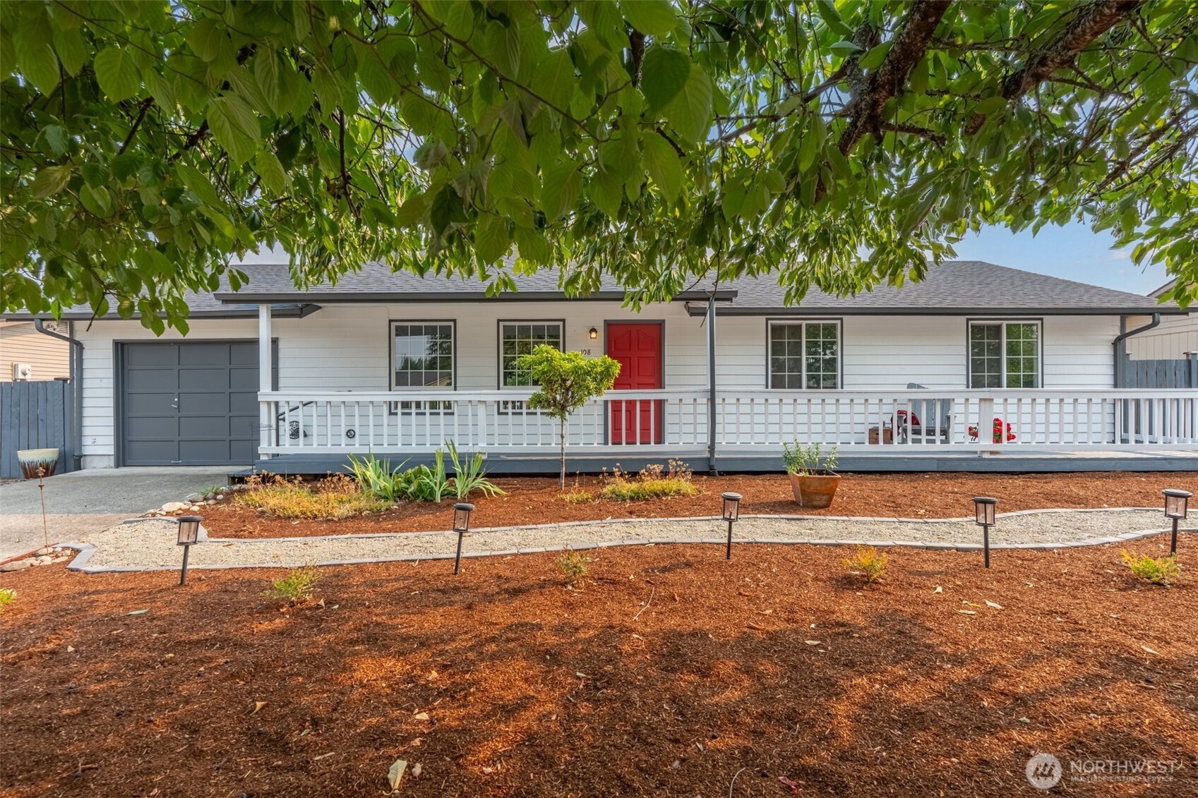 108 Sunnyside Drive Property Photo 4
