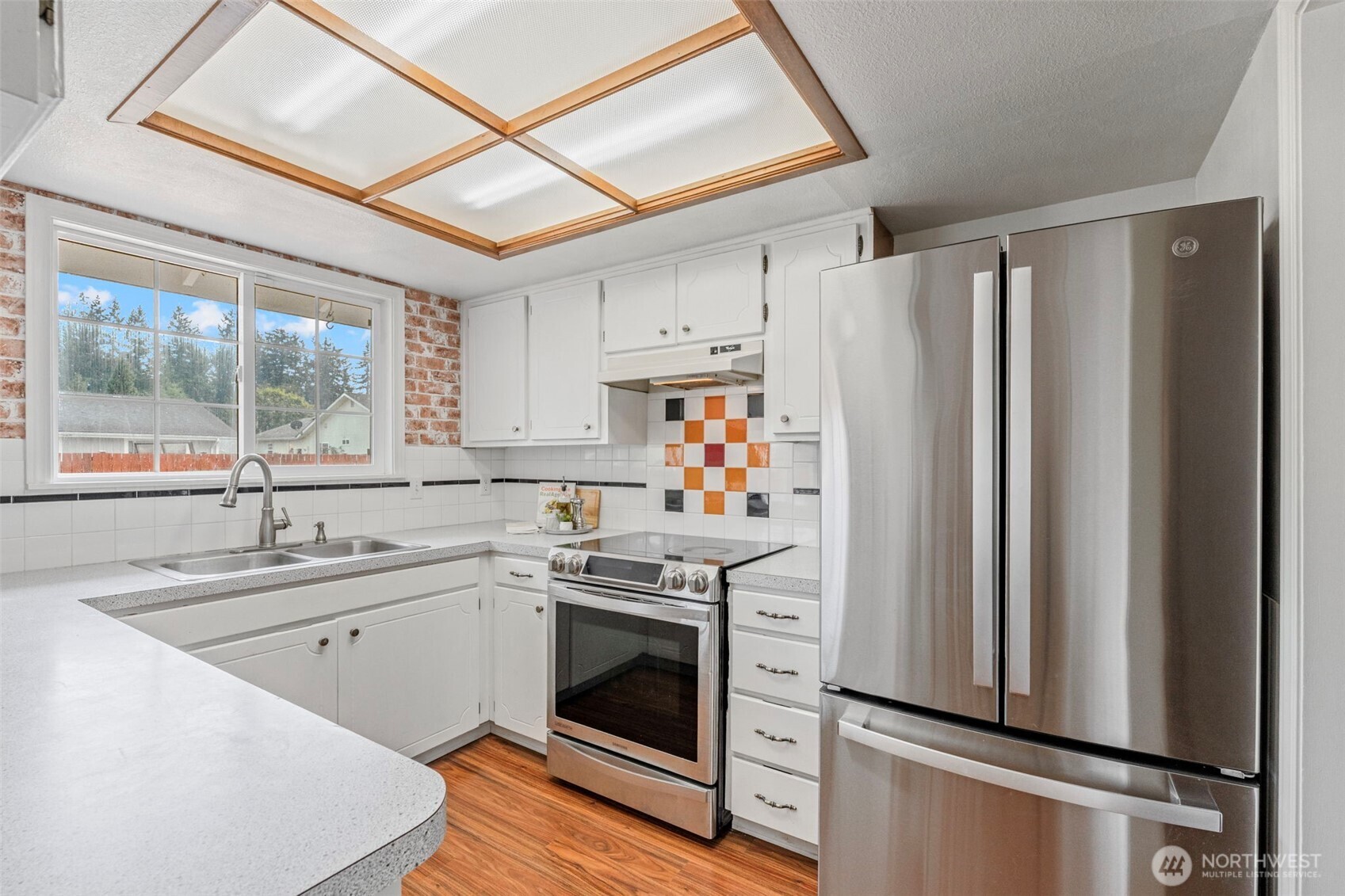 108 Sunnyside Drive Property Photo 12