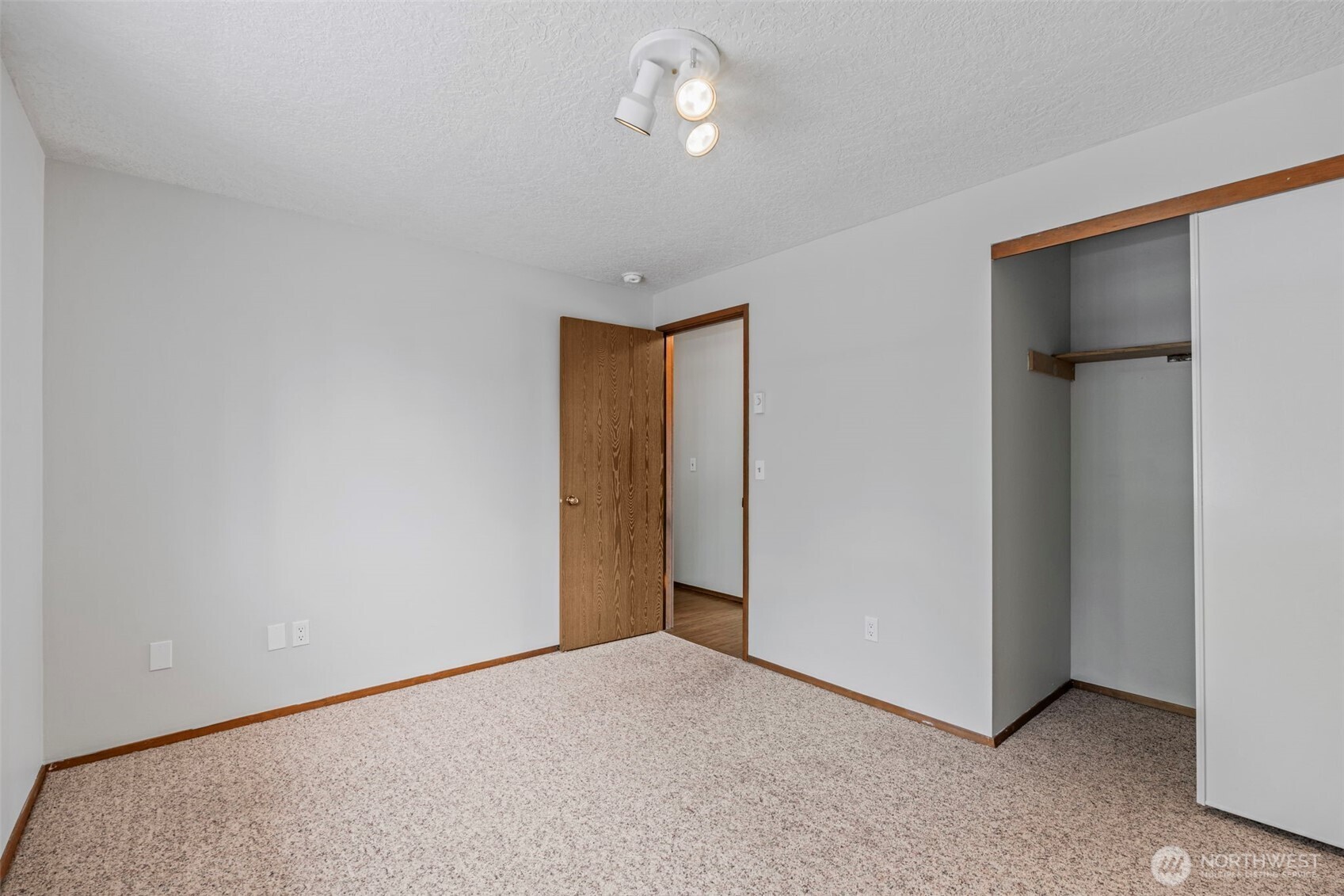 108 Sunnyside Drive Property Photo 18