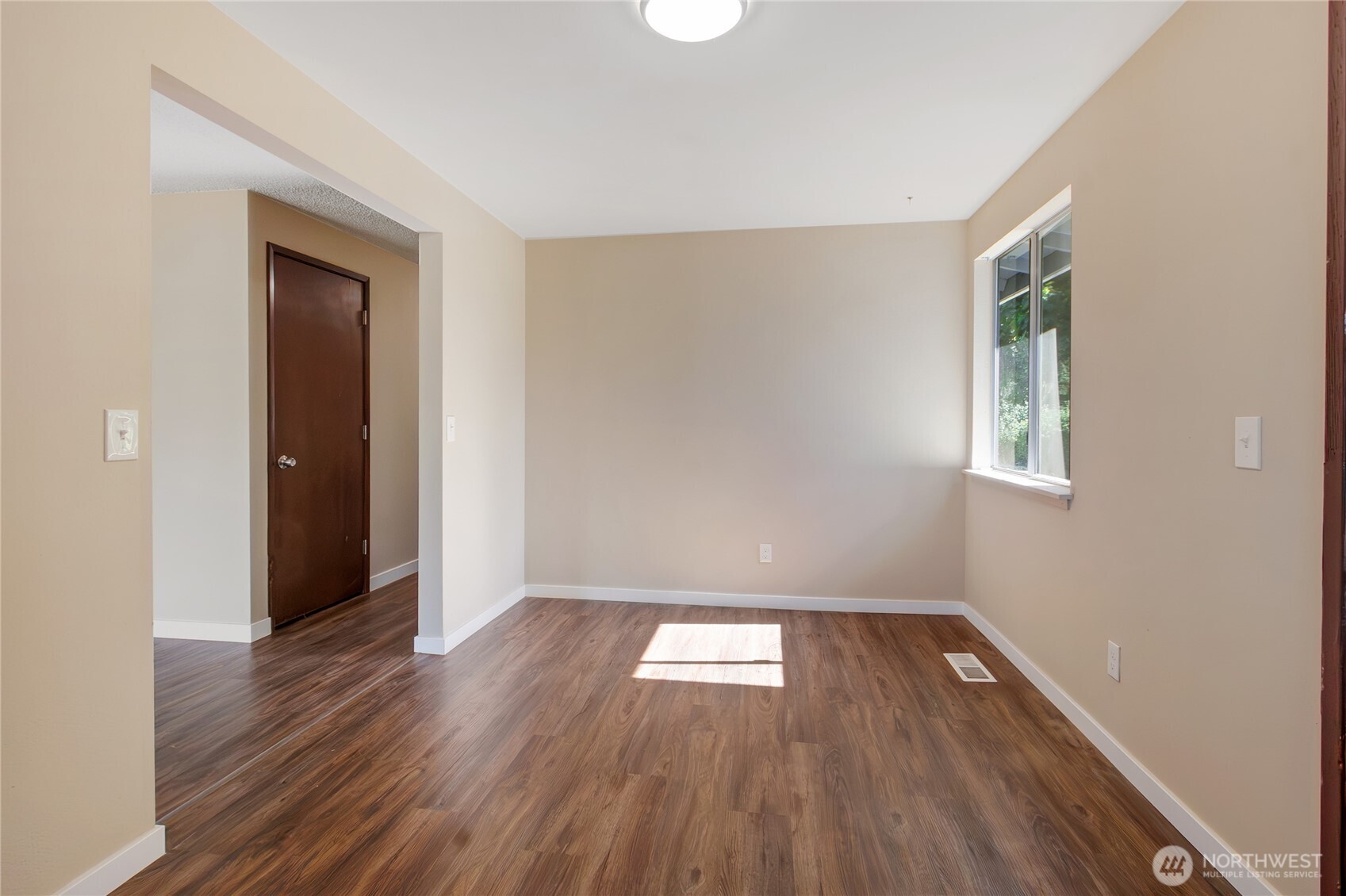 970 Johns Road Property Photo 14