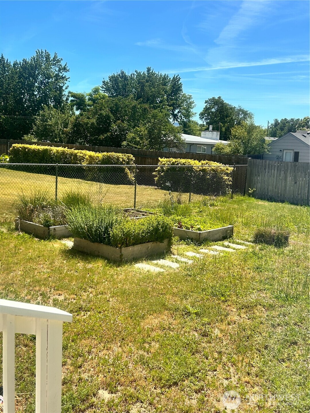 1948 Amelia Street Property Photo 11
