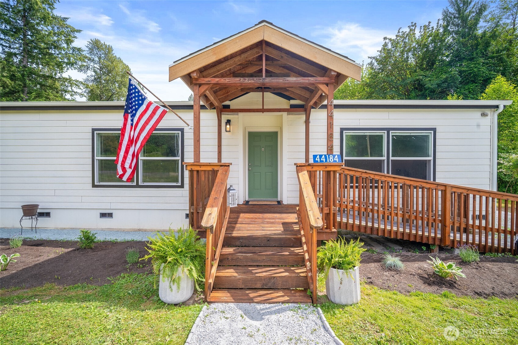 44184 Grassmere Road Property Photo 3