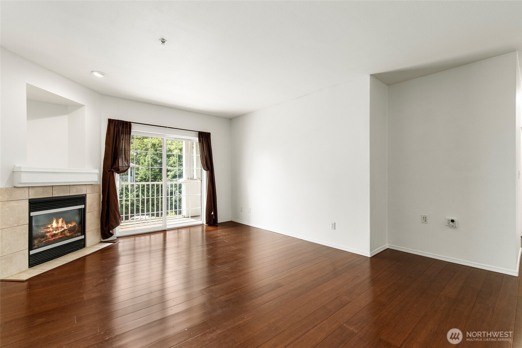 14714 Admiralty Way A318 Property Photo 7