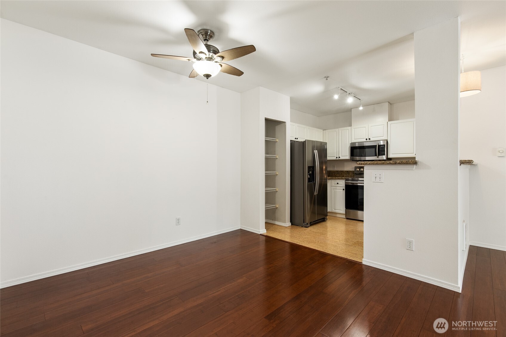 14714 Admiralty Way A318 Property Photo 17