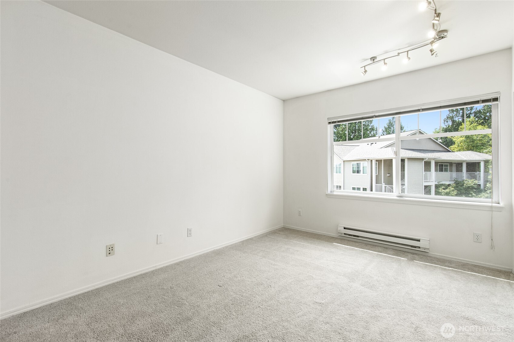 14714 Admiralty Way A318 Property Photo 29