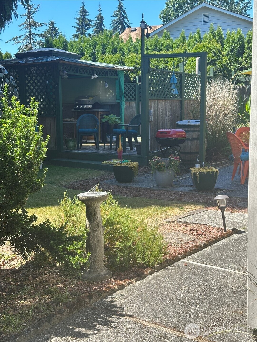 2626 100th Street Property Photo 4