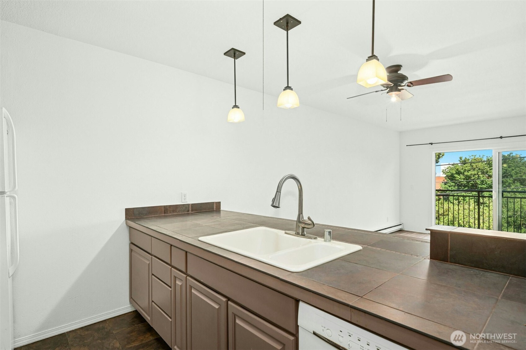5844 Ne 75th Street A302 Property Photo 12
