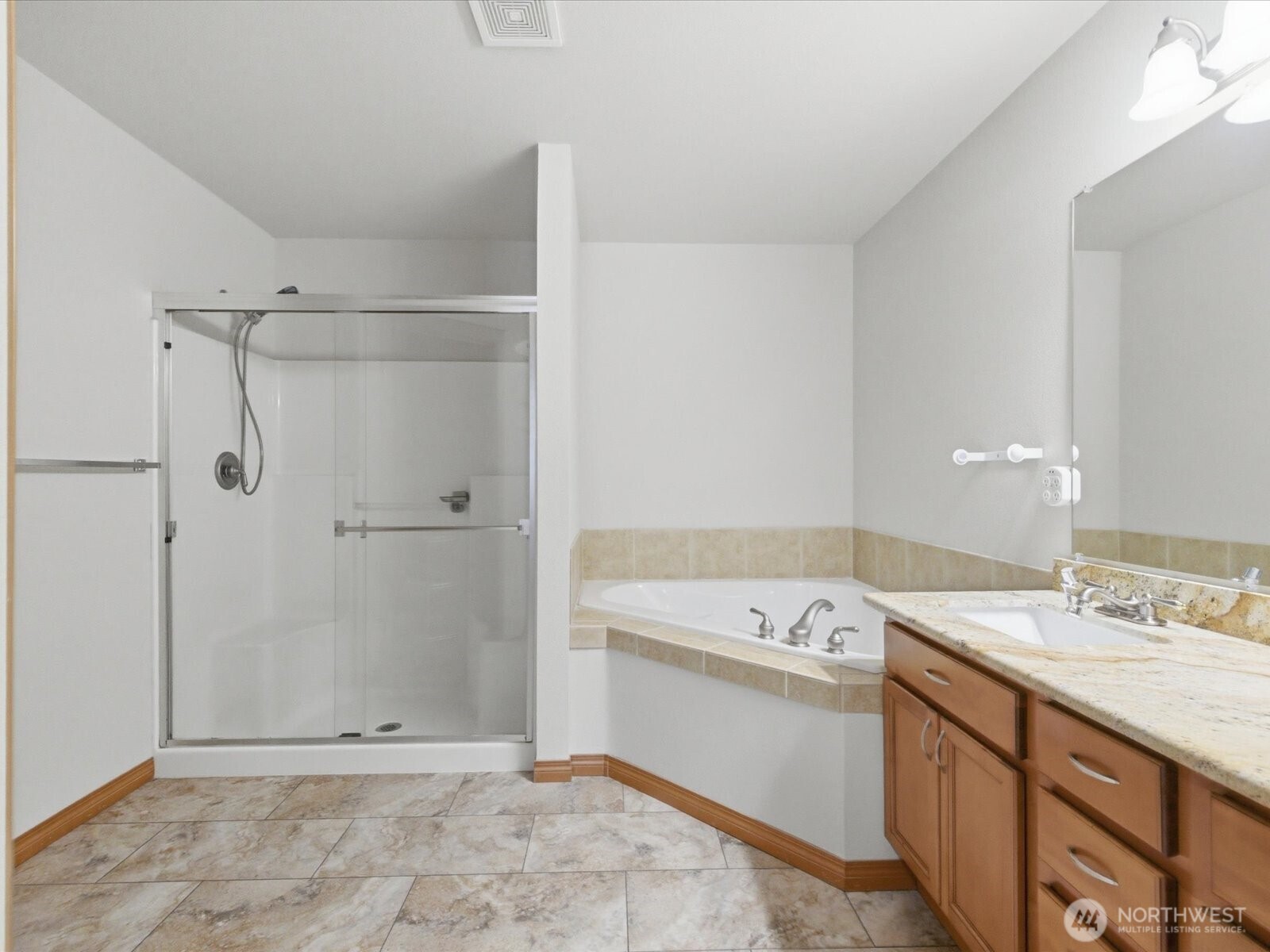 20414 26th Avenue L2 Property Photo 27
