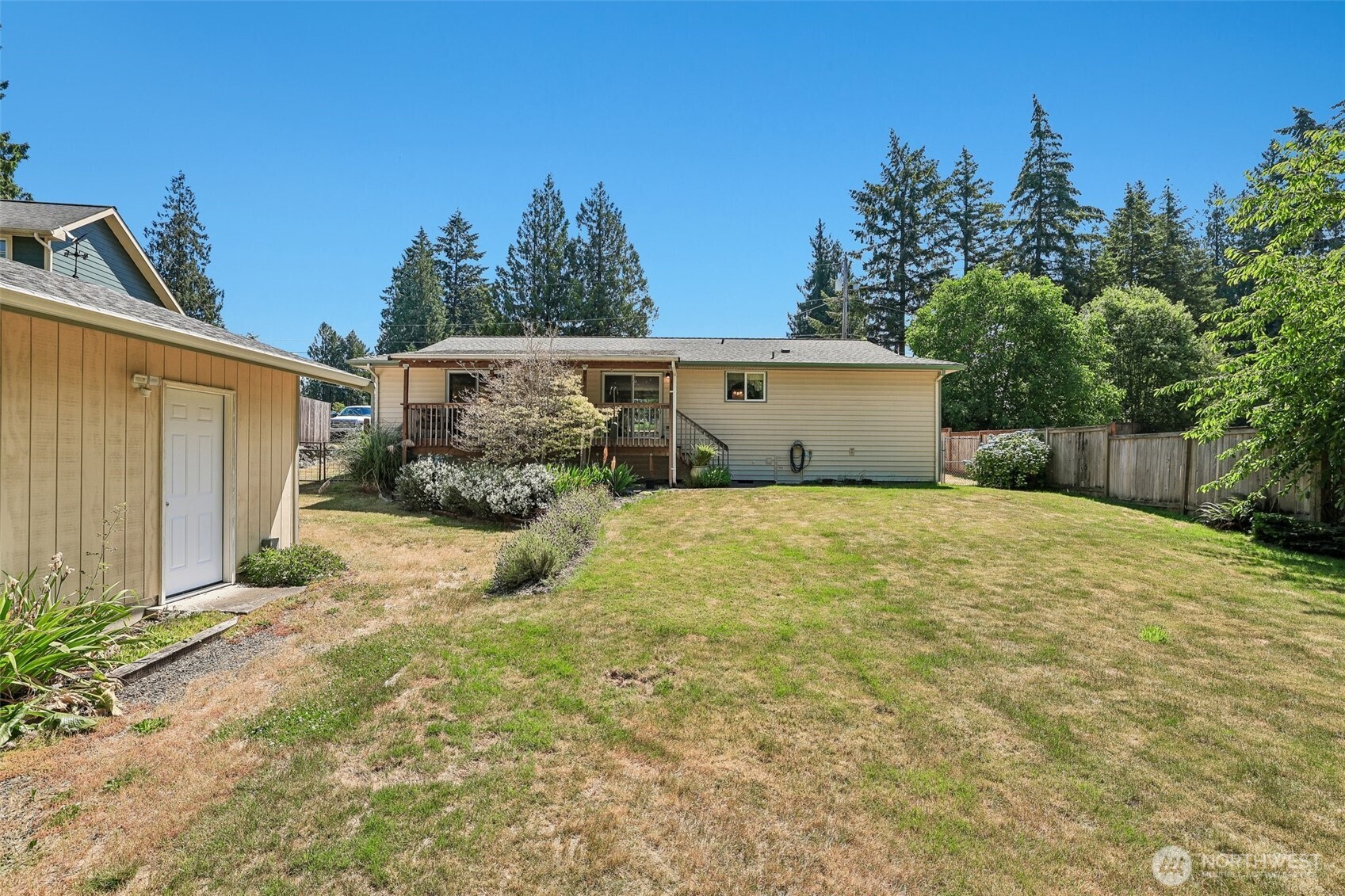9605 208th Avenue Property Photo 27