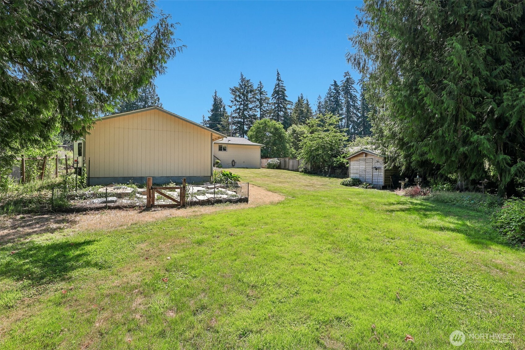 9605 208th Avenue Property Photo 29