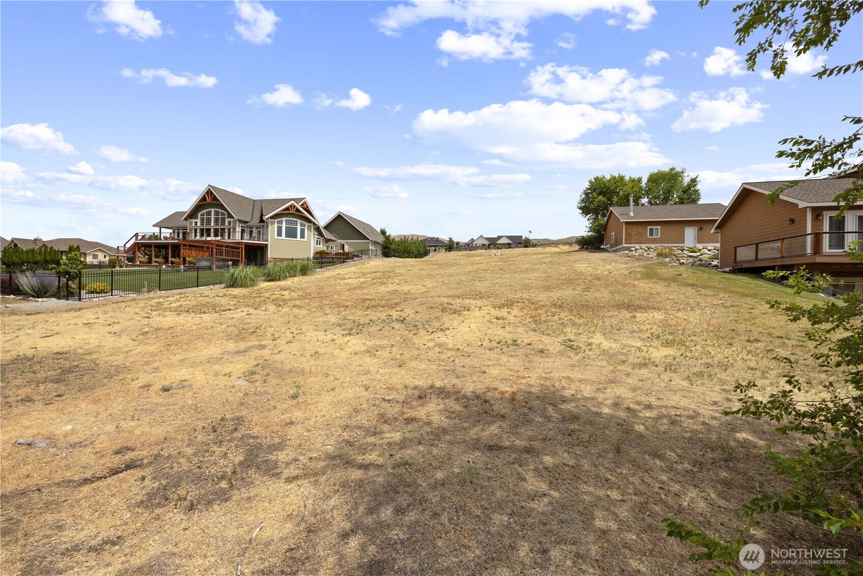 27 N Shore Drive Property Photo 17