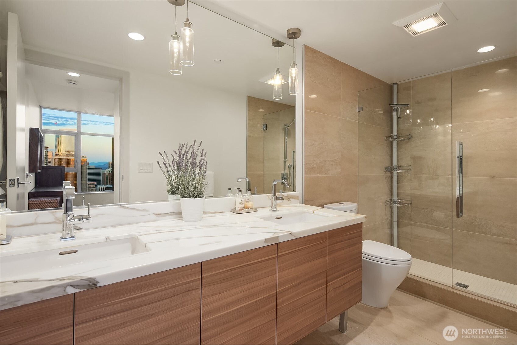 588 Bell Street 3704s Property Photo 15