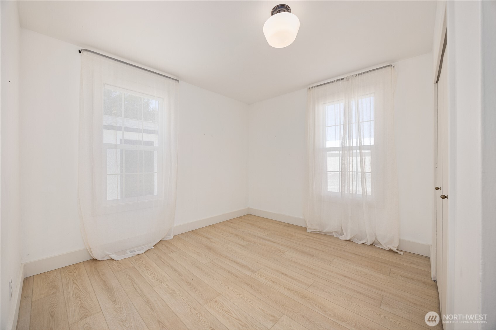 123 Chris Street Property Photo 9