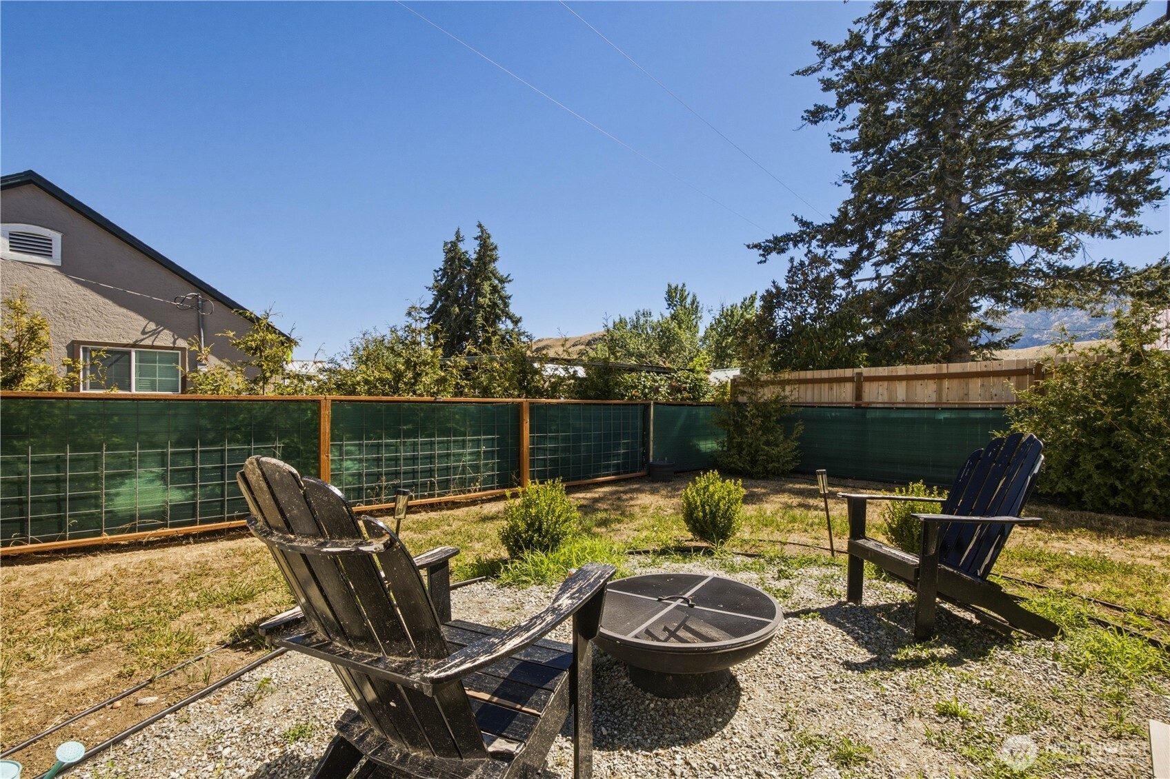 123 Chris Street Property Photo 22