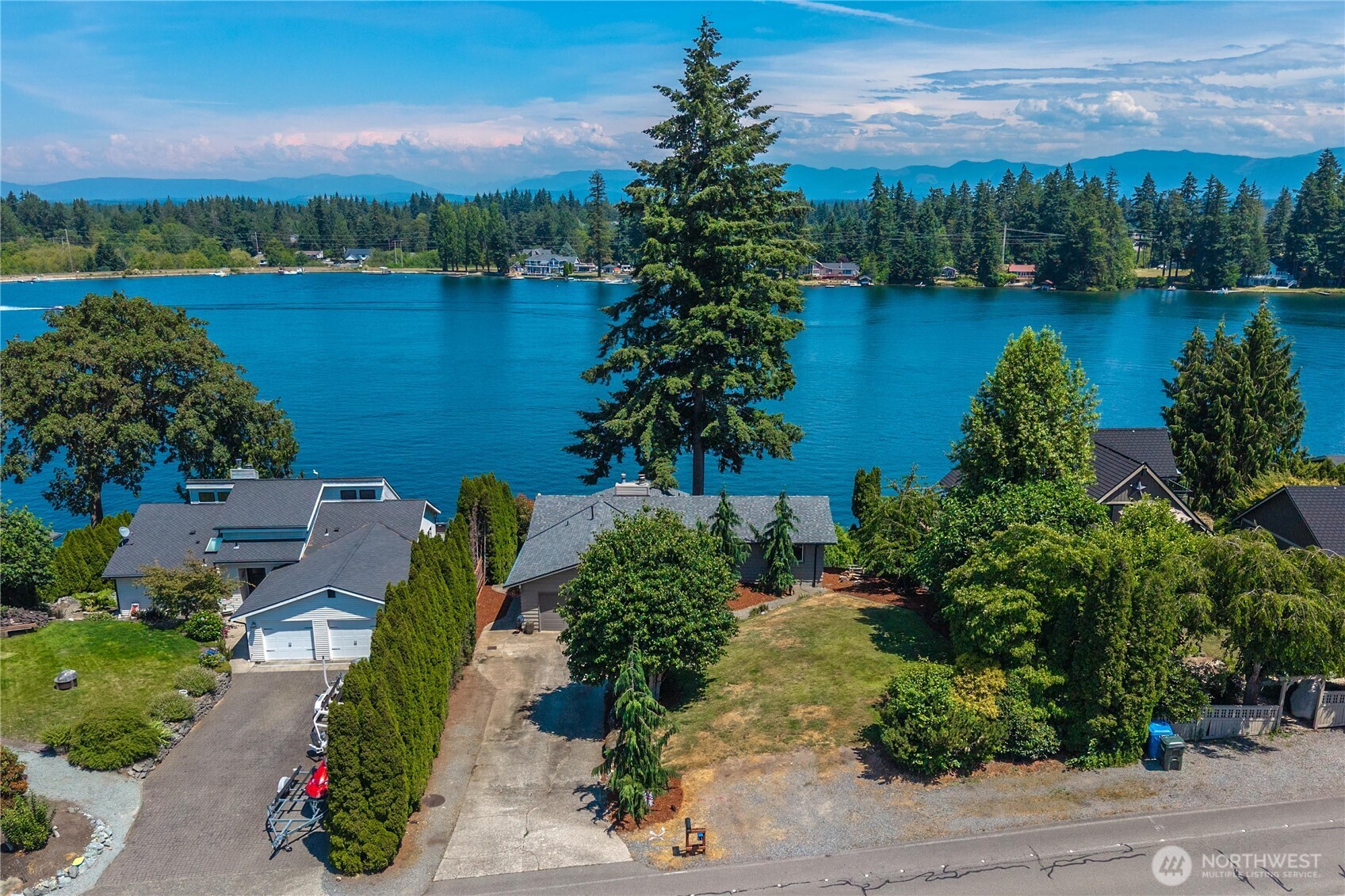 2505 211th Avenue Property Photo 2