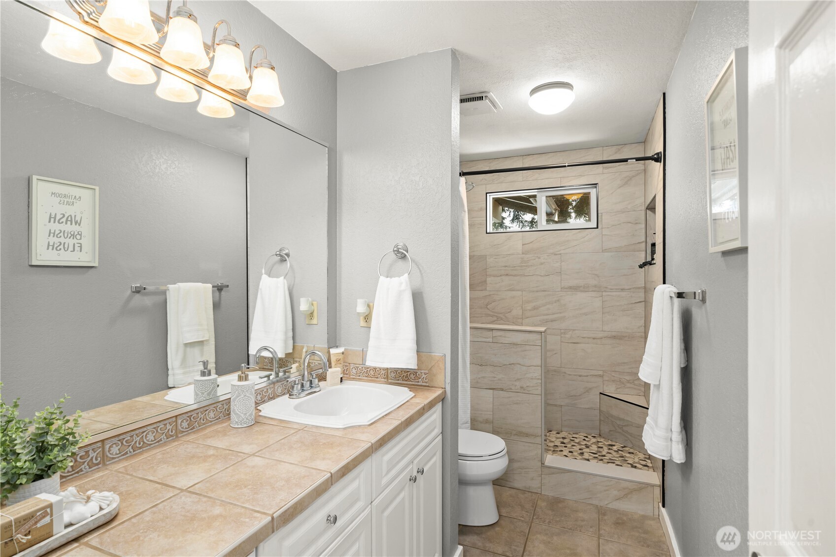 2505 211th Avenue Property Photo 19