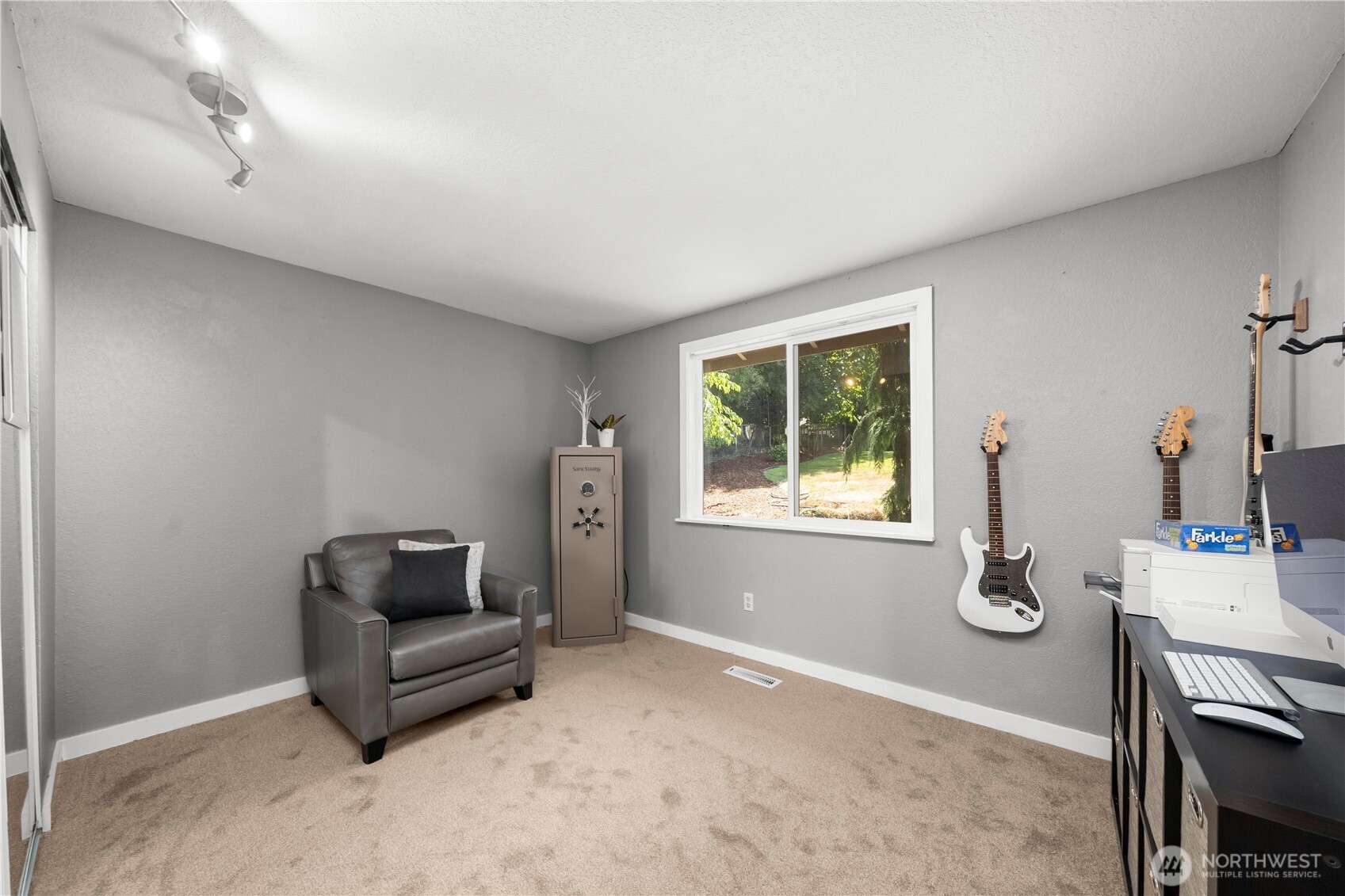 2505 211th Avenue Property Photo 24