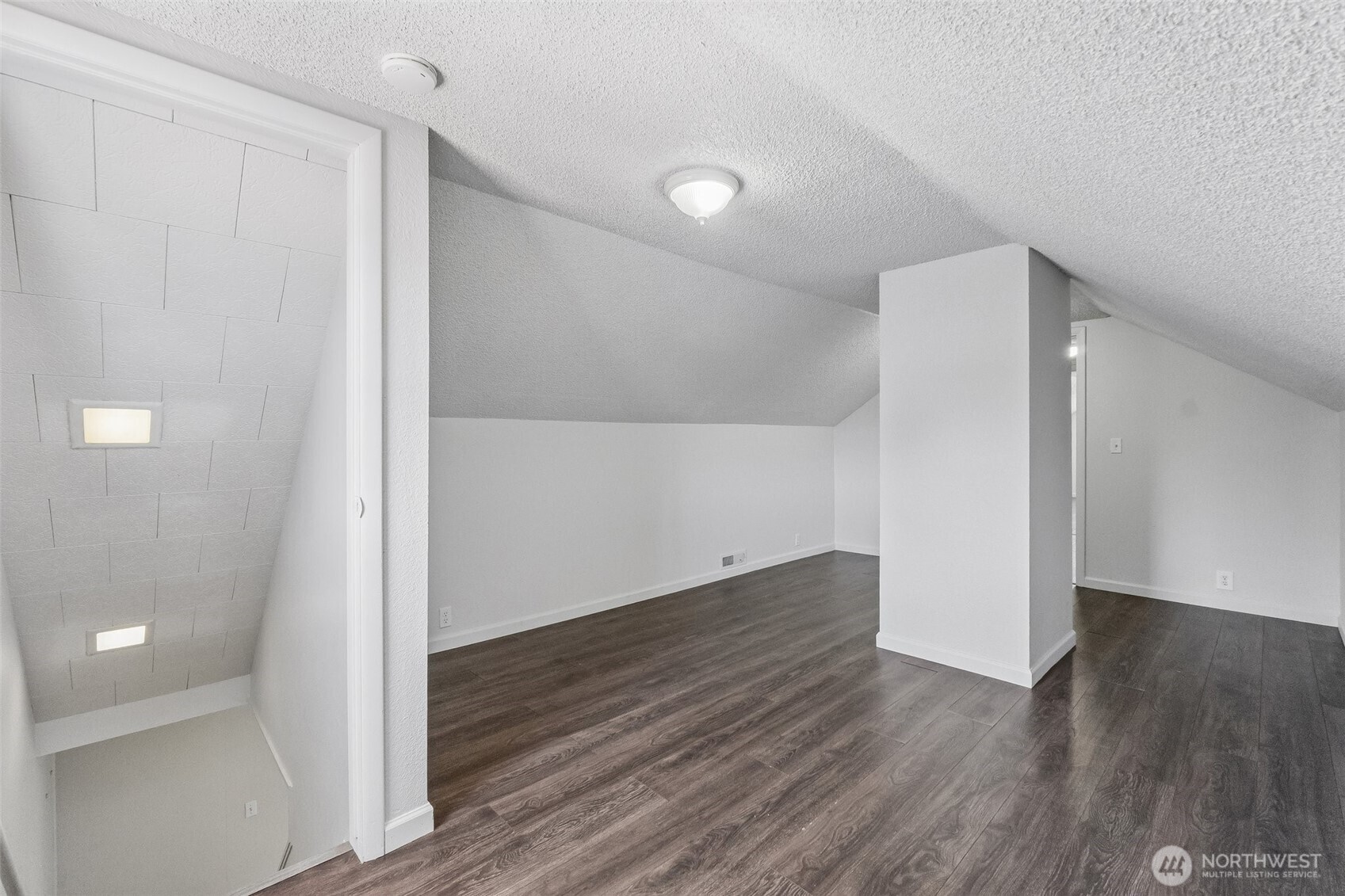 806 4th Street Property Photo 16