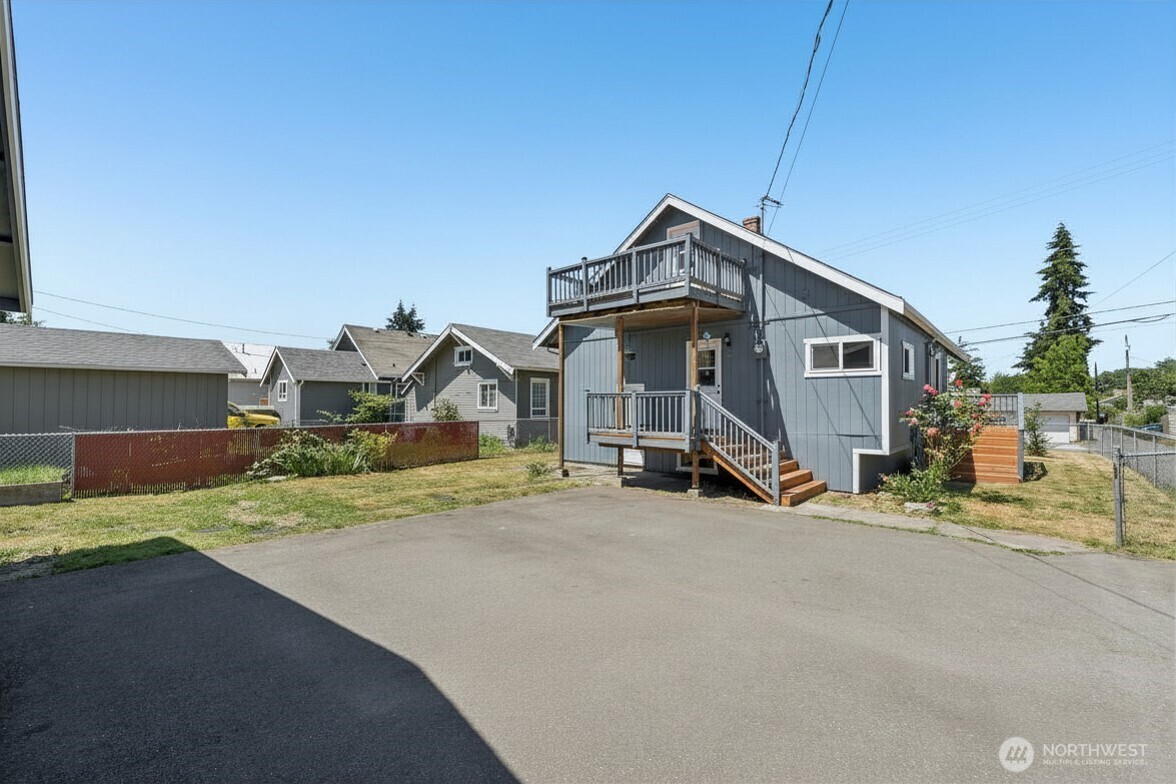 806 4th Street Property Photo 20