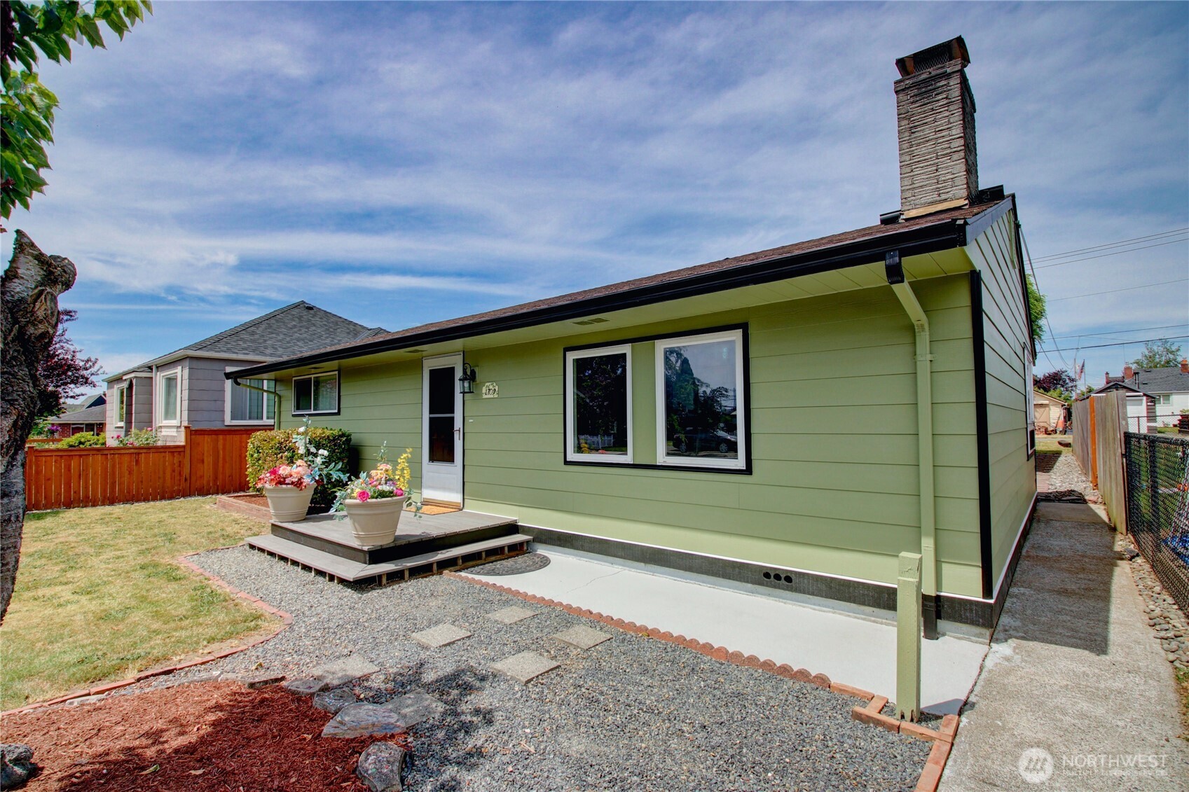 1709 2nd St Property Photo 3