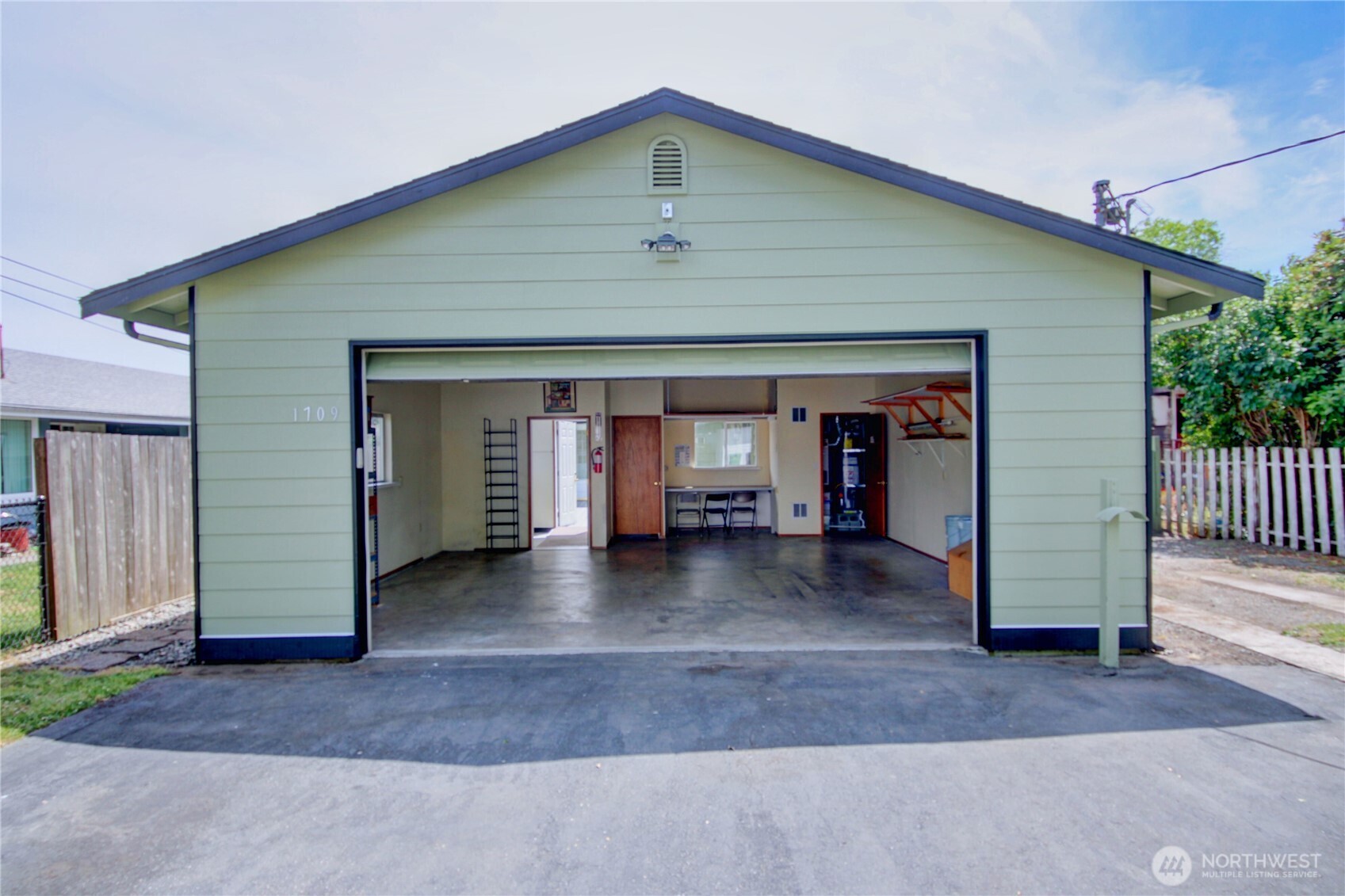 1709 2nd St Property Photo 14