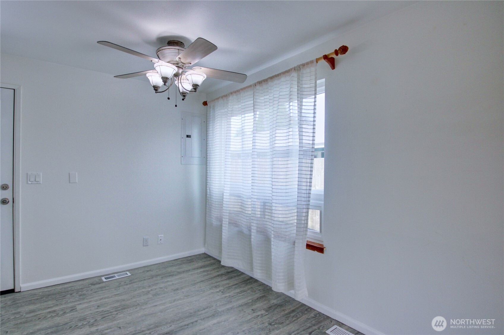 1709 2nd St Property Photo 17