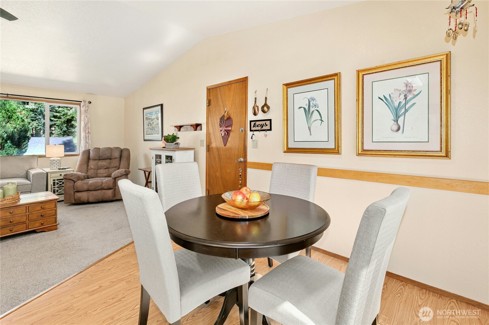 3128 Summit Boulevard Property Photo 10