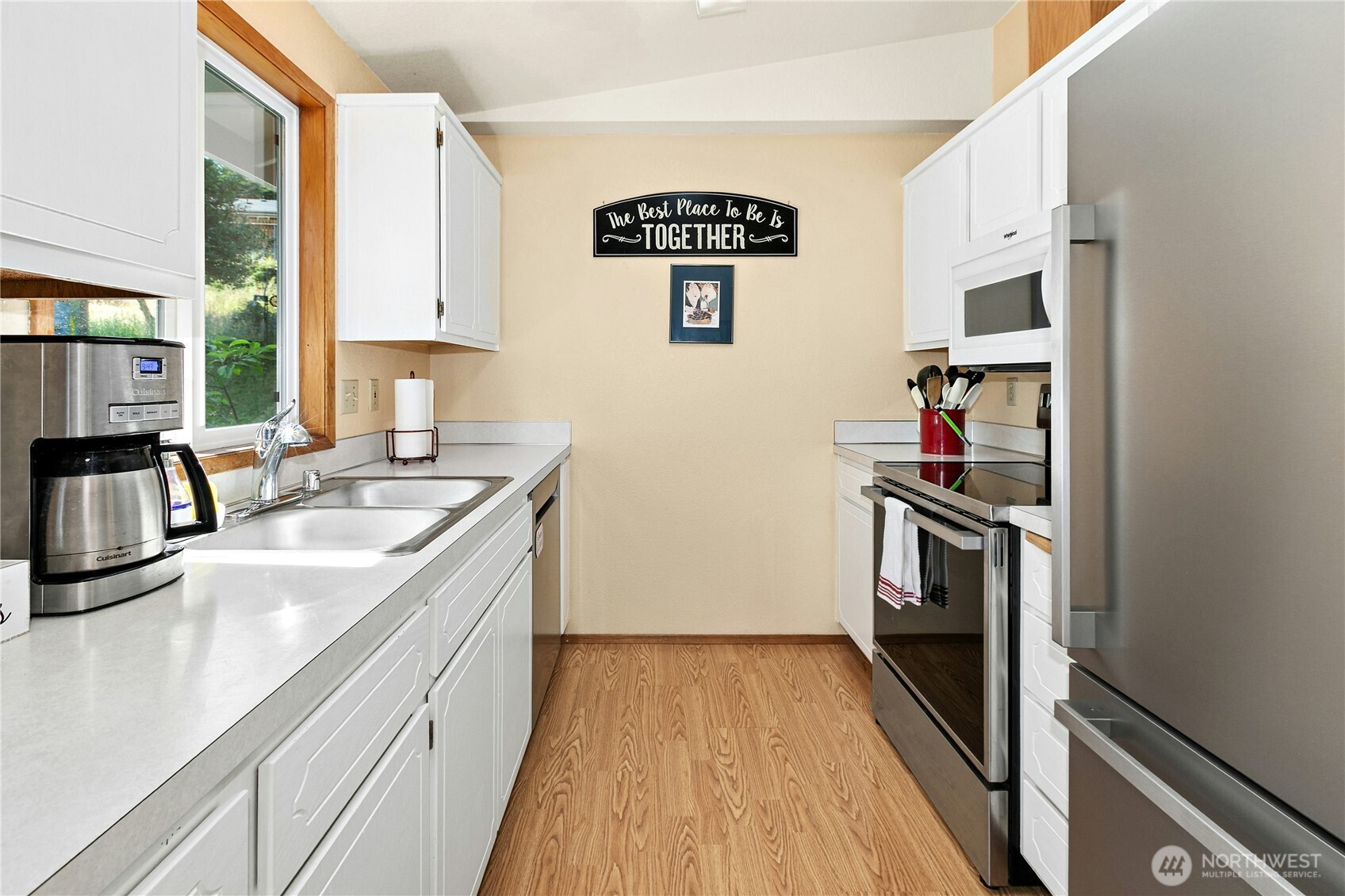 3128 Summit Boulevard Property Photo 14