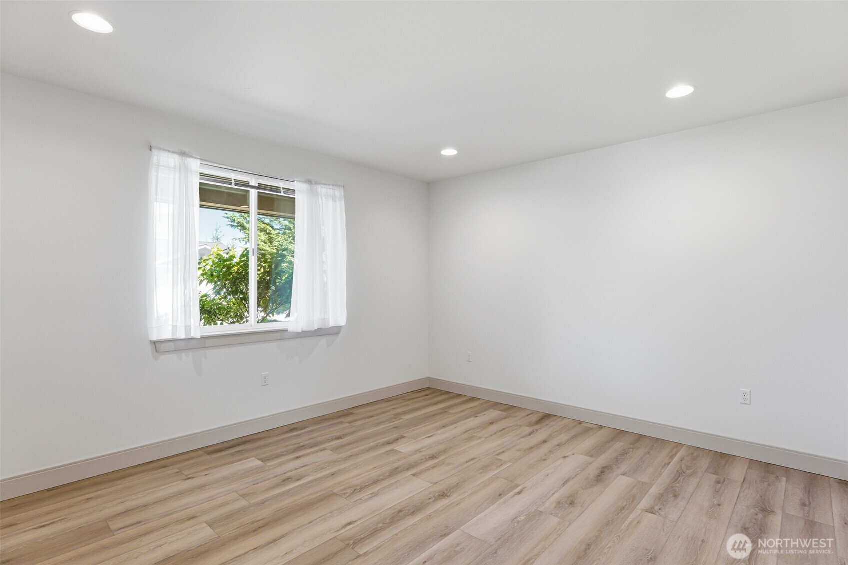 142 E Cobblestone Lane Property Photo 12